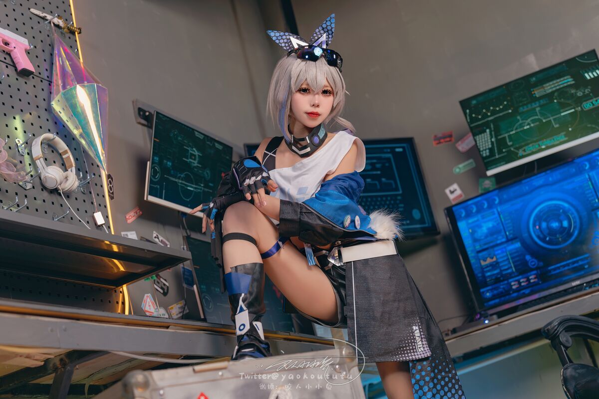 Coser@咬人小小兔 – Silver Wolf Honkai Star Rail