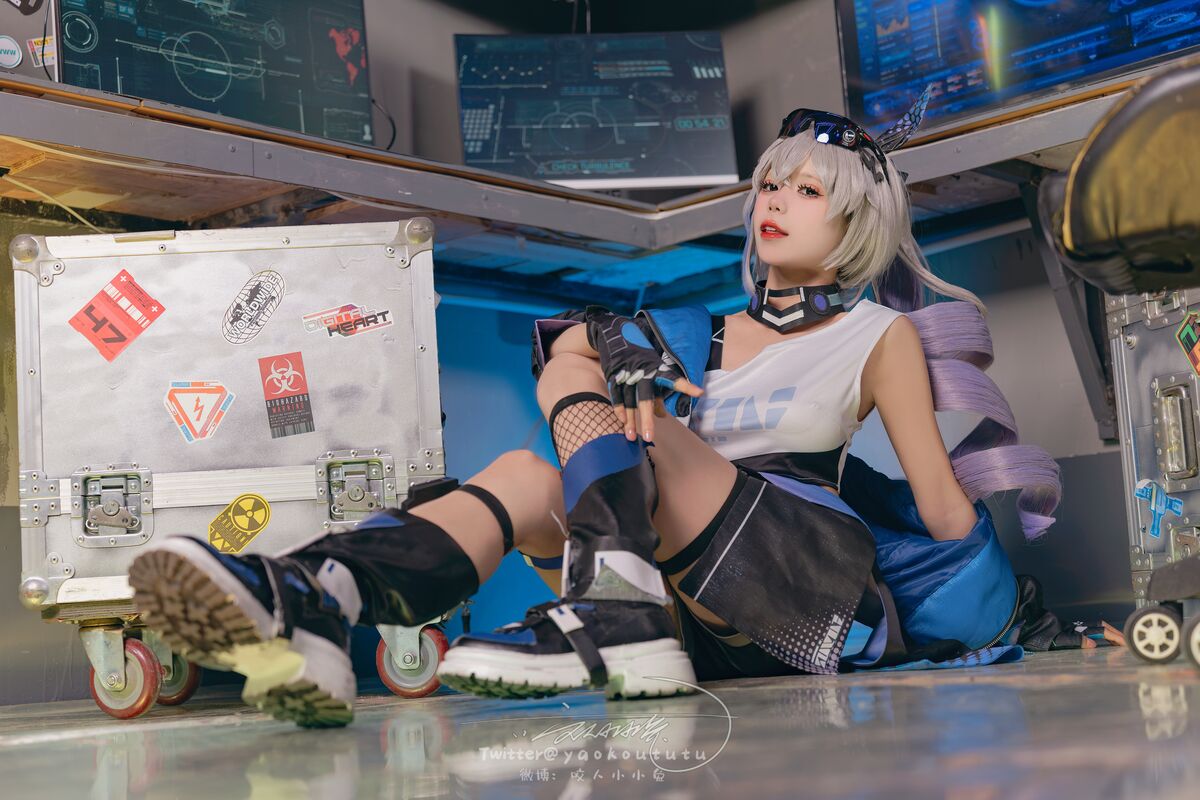 Coser@咬人小小兔 – Silver Wolf Honkai Star Rail