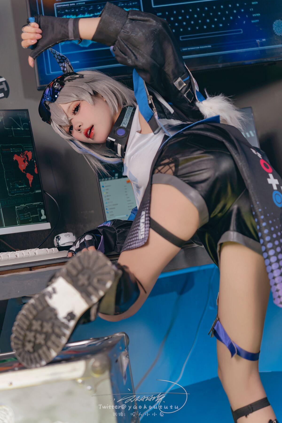 Coser@咬人小小兔 – Silver Wolf Honkai Star Rail