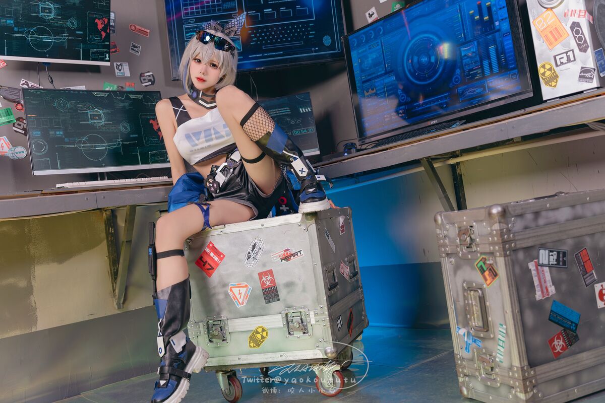 Coser@咬人小小兔 – Silver Wolf Honkai Star Rail
