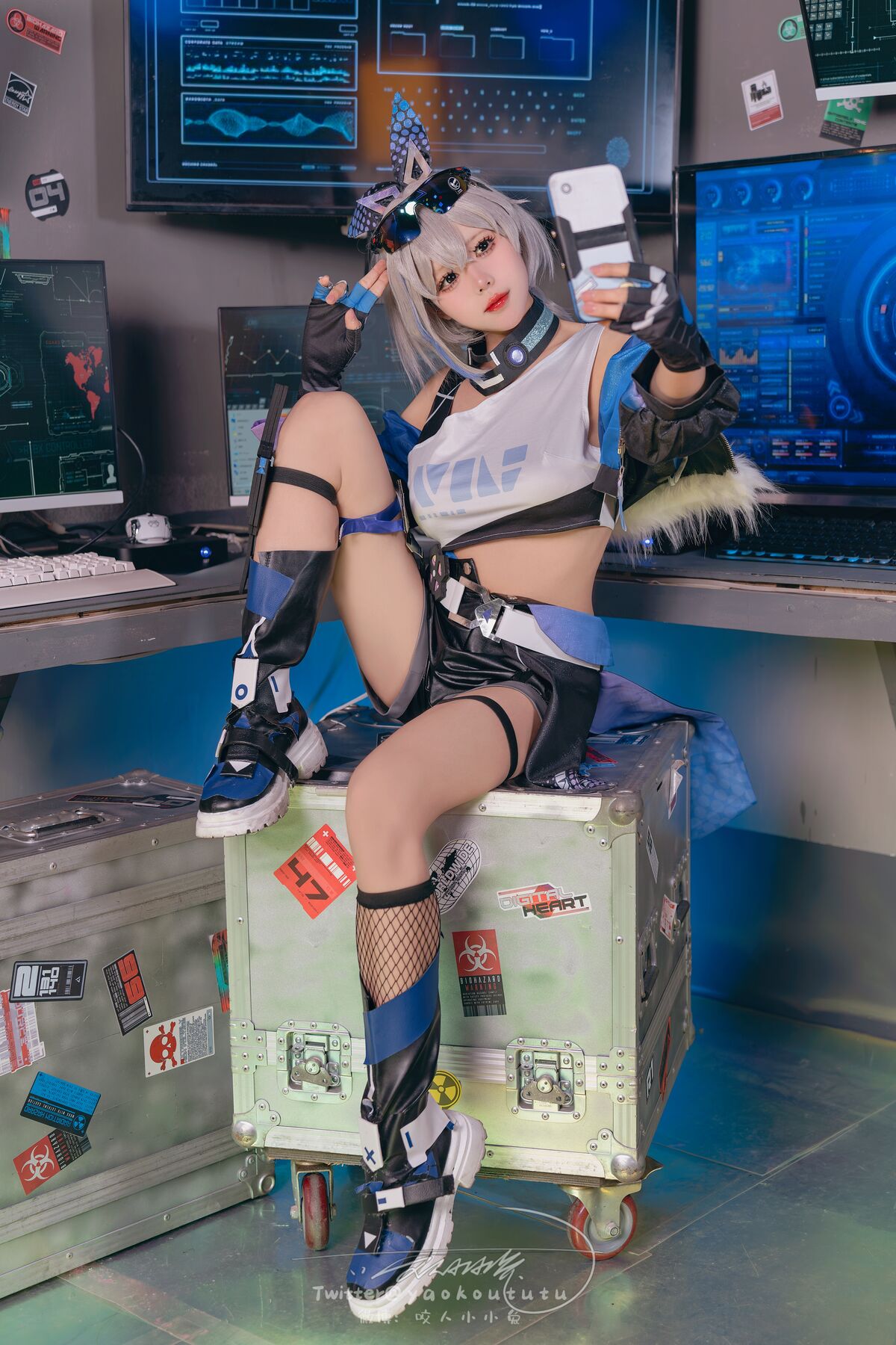 Coser@咬人小小兔 – Silver Wolf Honkai Star Rail