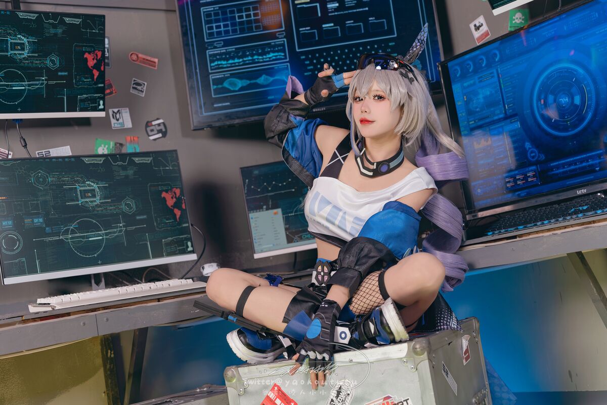Coser@咬人小小兔 – Silver Wolf Honkai Star Rail