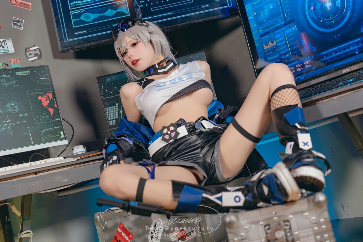 Coser@咬人小小兔 – Silver Wolf Honkai Star Rail