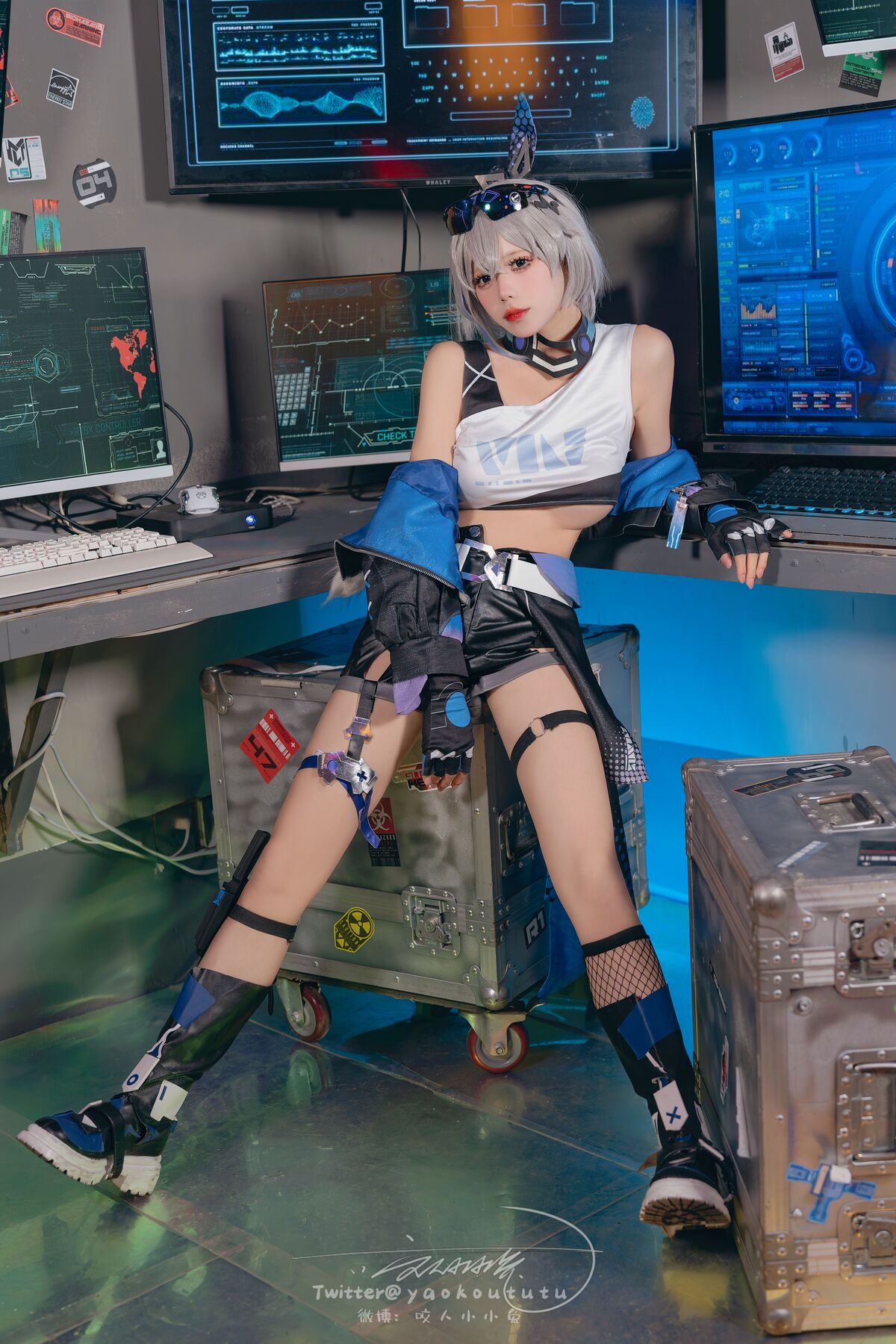 Coser@咬人小小兔 – Silver Wolf Honkai Star Rail