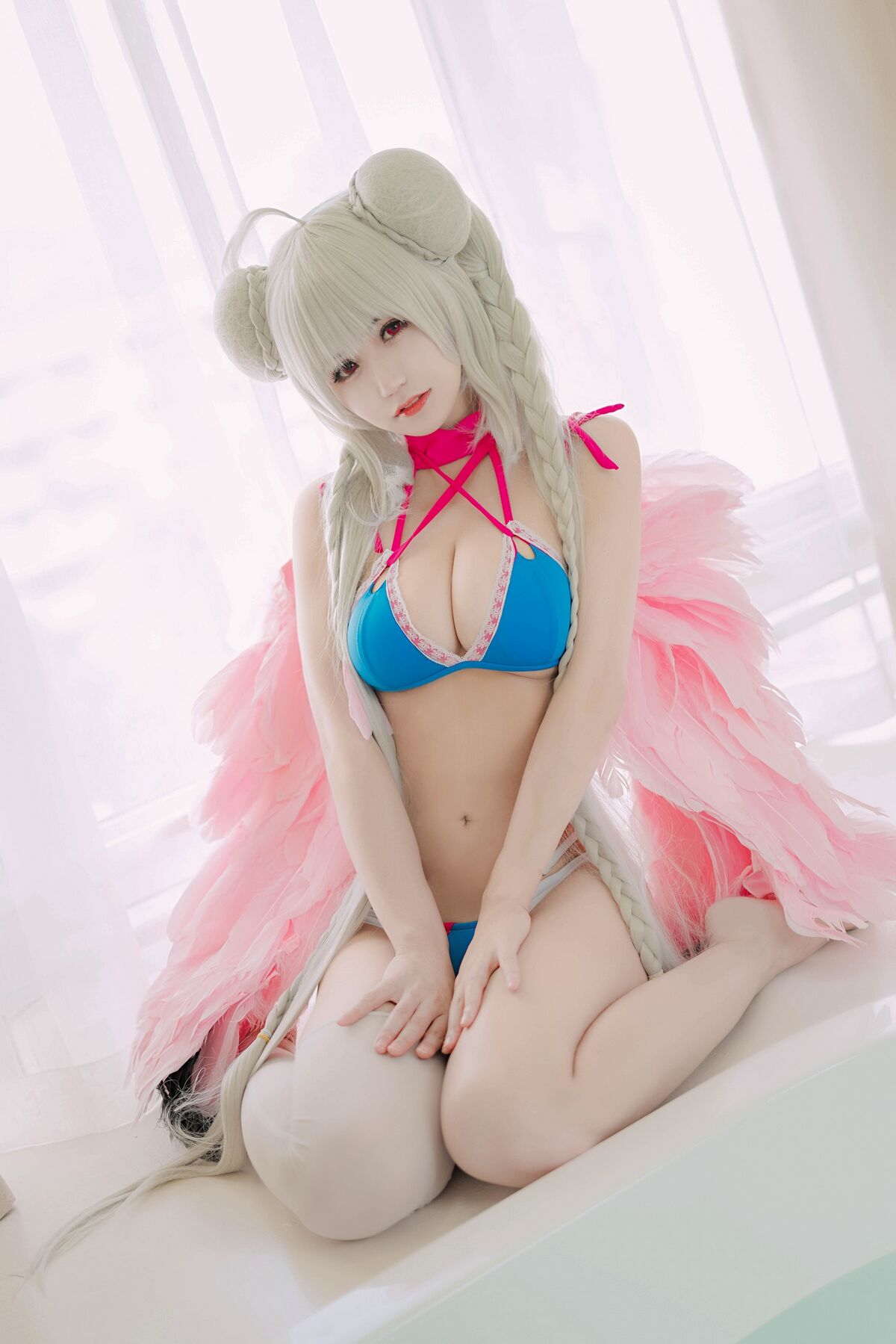 Coser@小仓千代w – Awesome Swimsuit