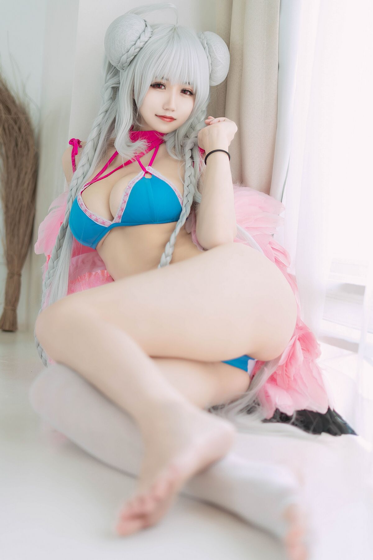 Coser@小仓千代w – Awesome Swimsuit