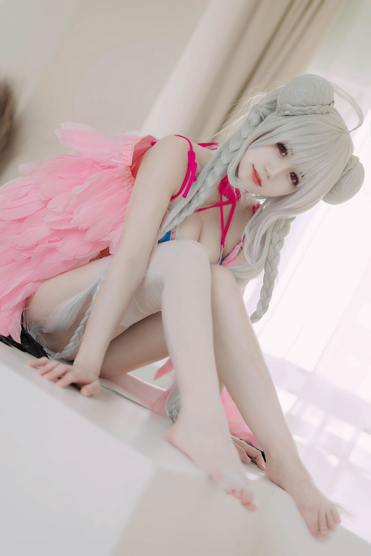 Coser@小仓千代w – Awesome Swimsuit