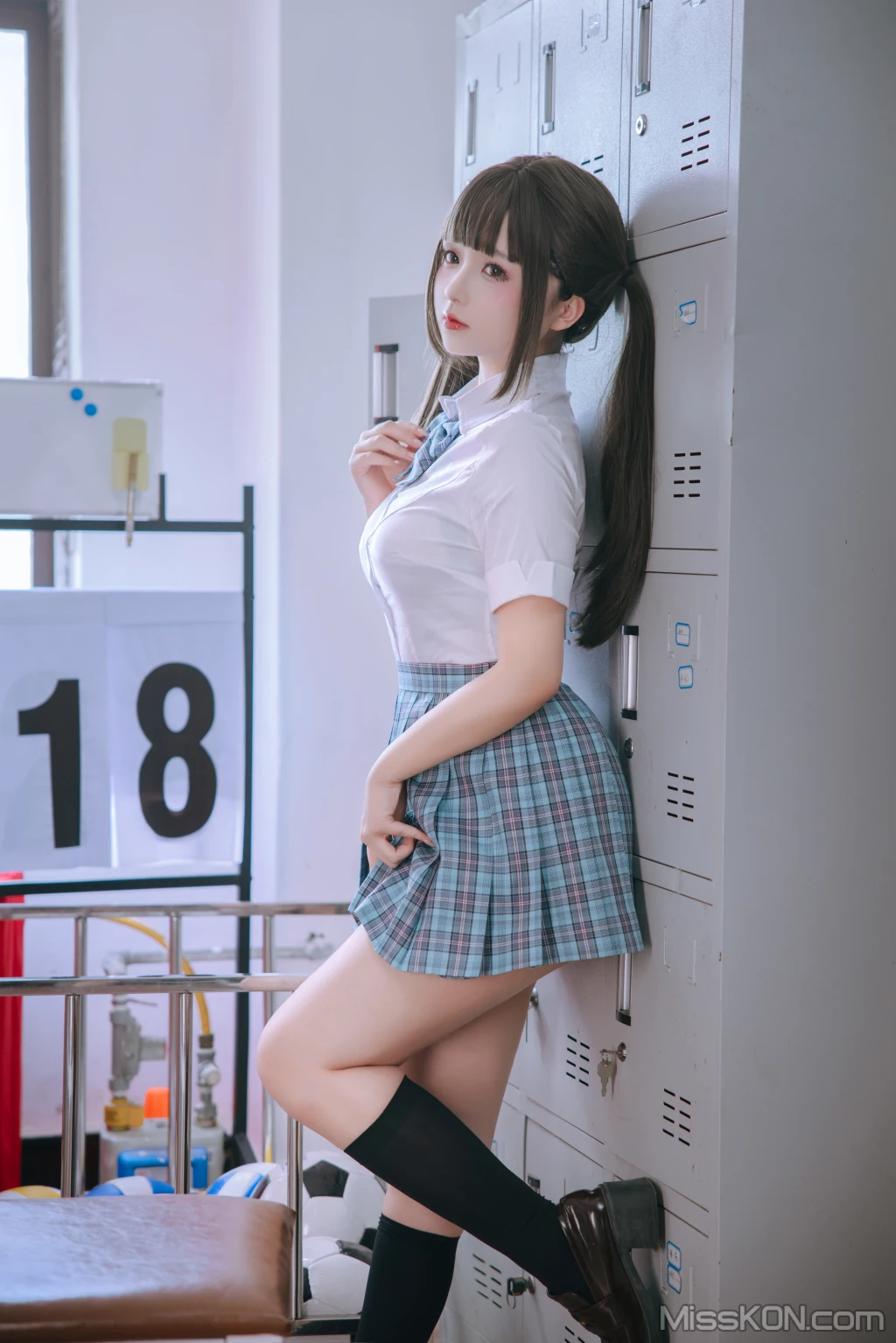 Coser@日奈娇: 更衣室