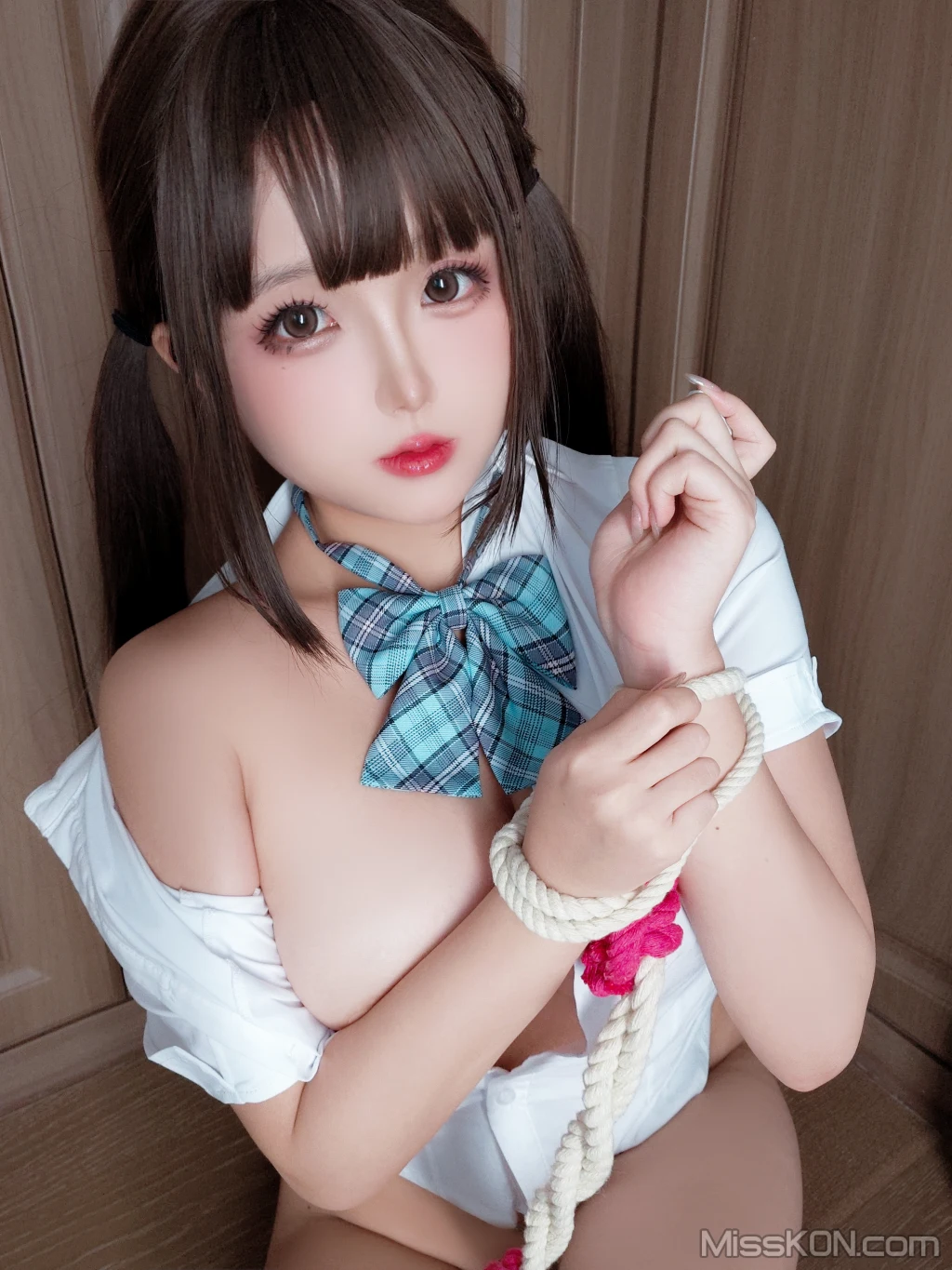 Coser@日奈娇: 更衣室