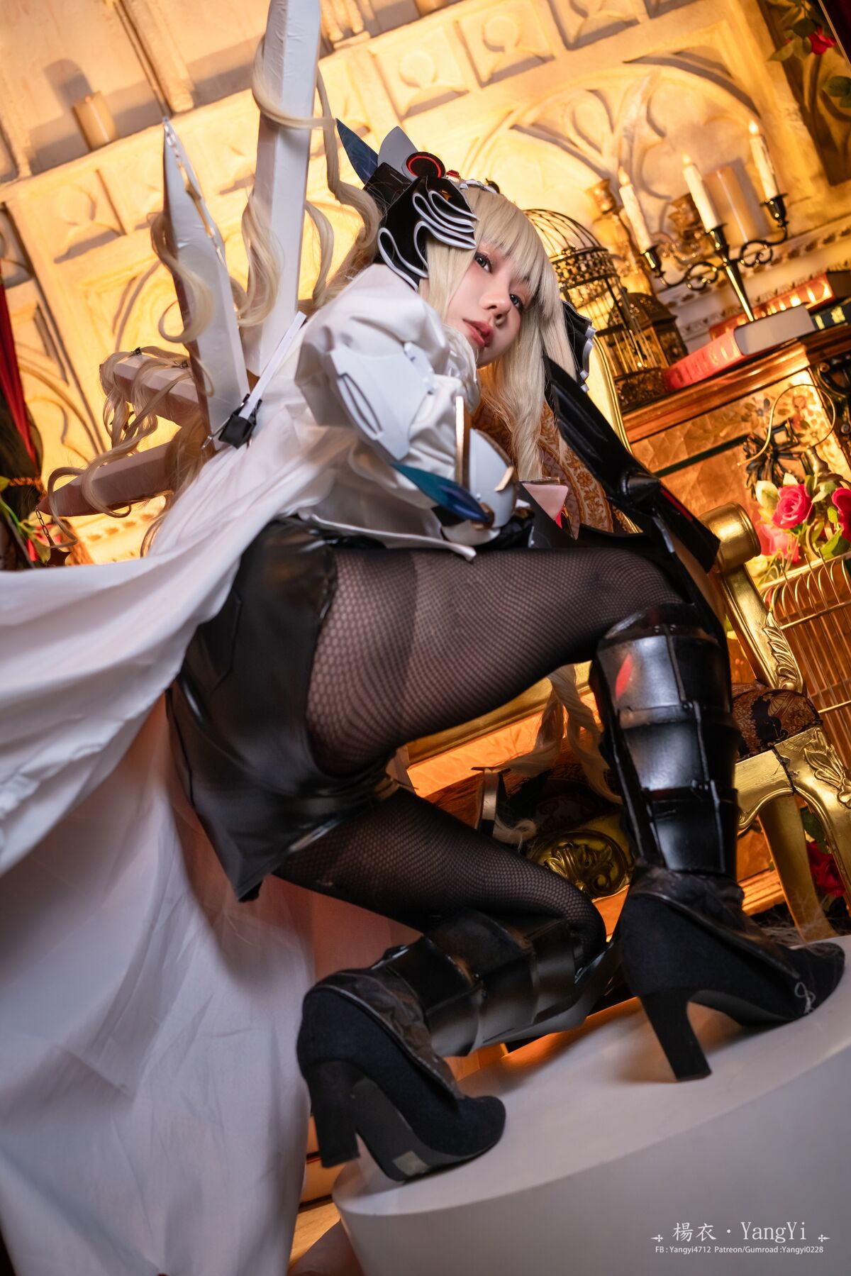 Coser@楊衣 Yangyi – Crown