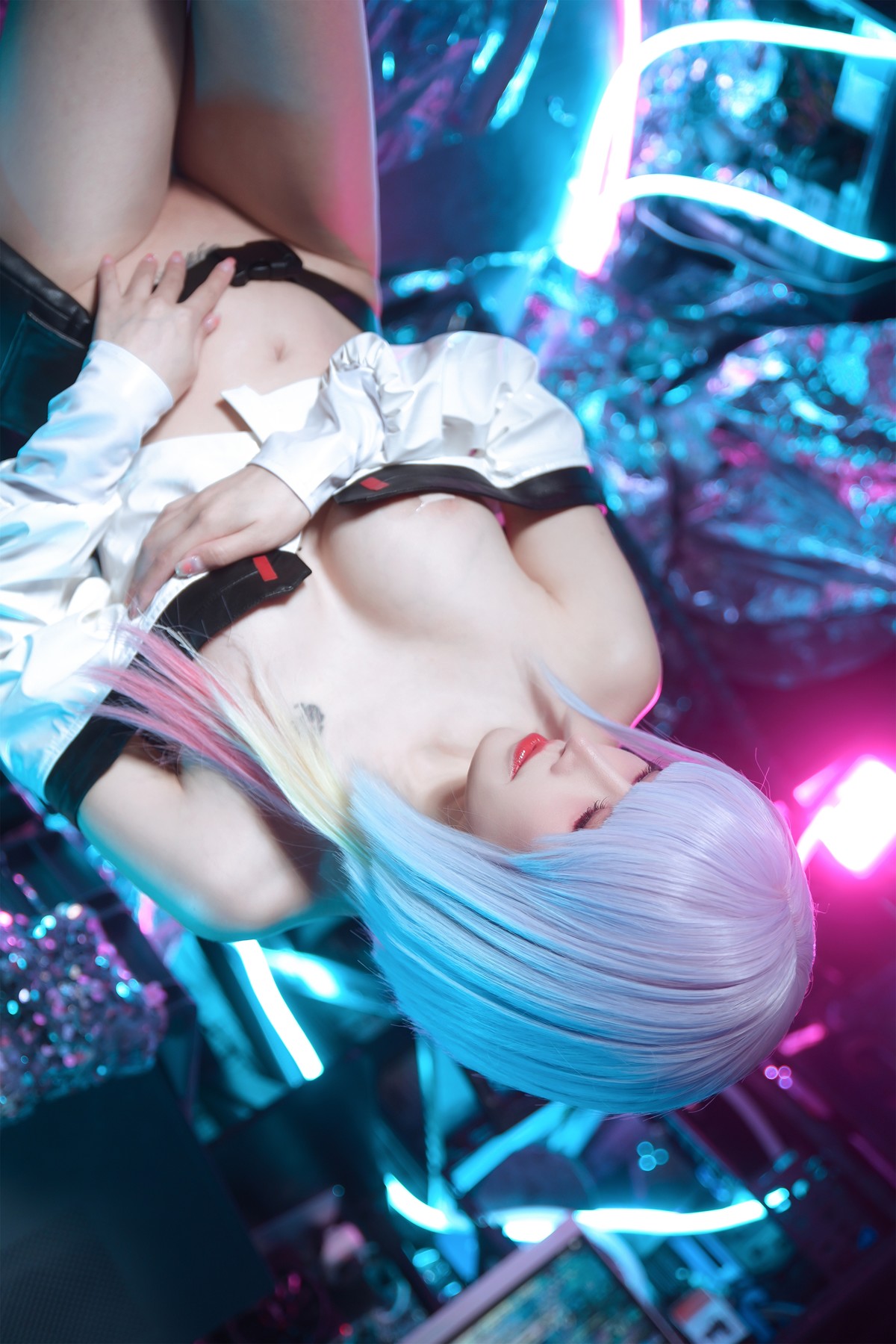 Cosplay 鹿八岁 赛博朋克：边缘行者 露西