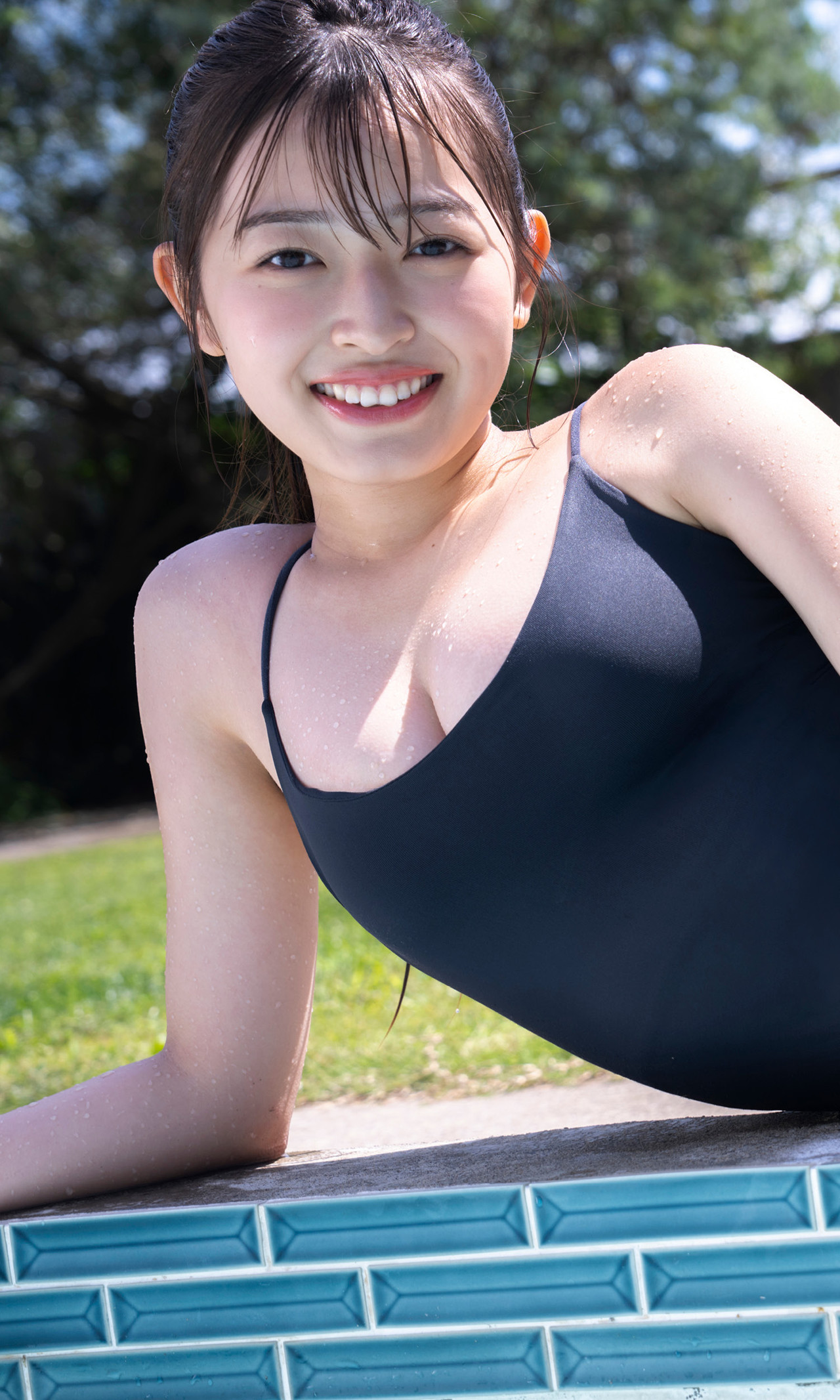 Koharu Kuroe 黒江こはる, 写真集 「るんるん、こはるん。」 Set.01