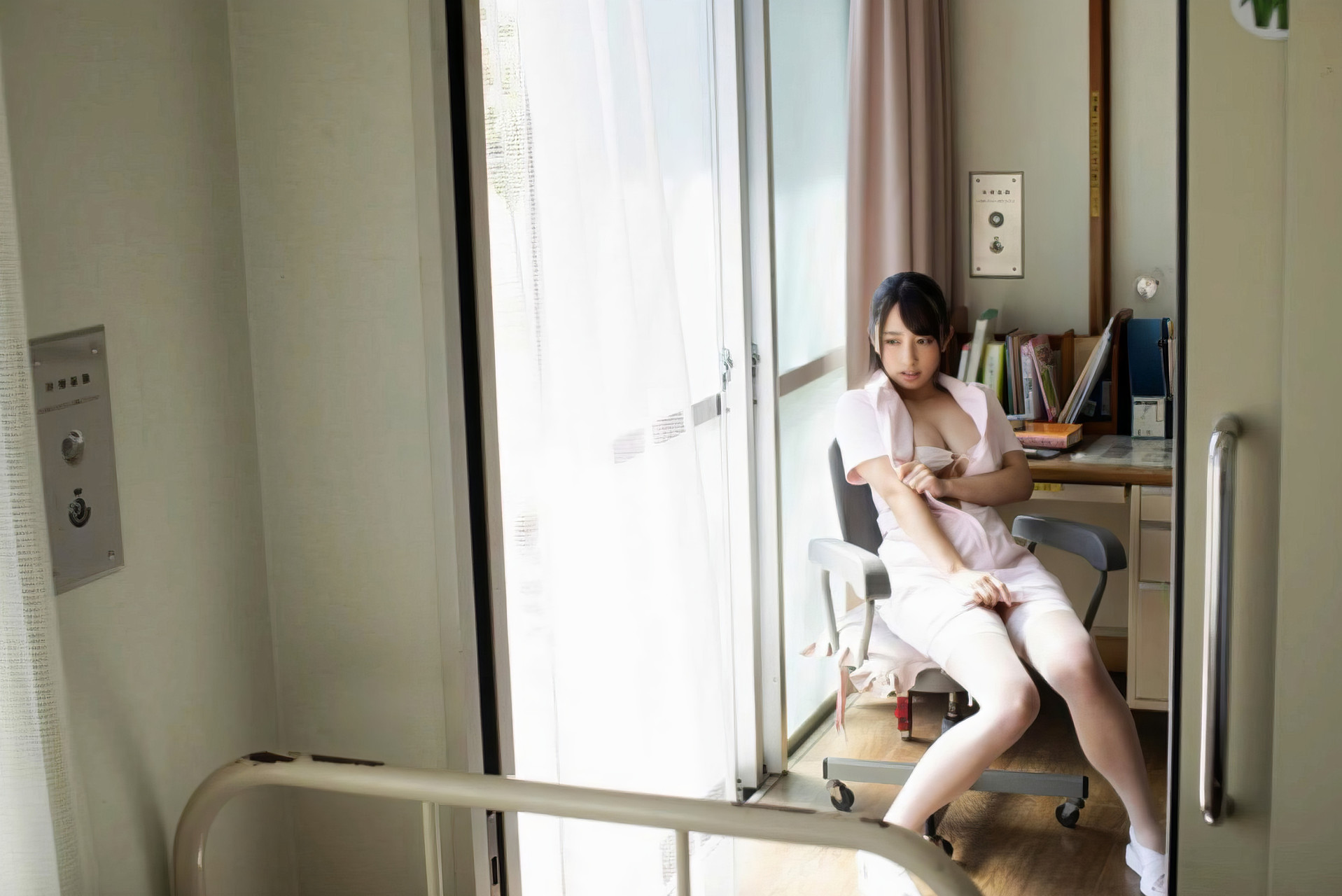 Mizuki Takanashi 高梨瑞樹, ギルドデジタル写真集 「綺麗なお姉さんはナース」 Set.02