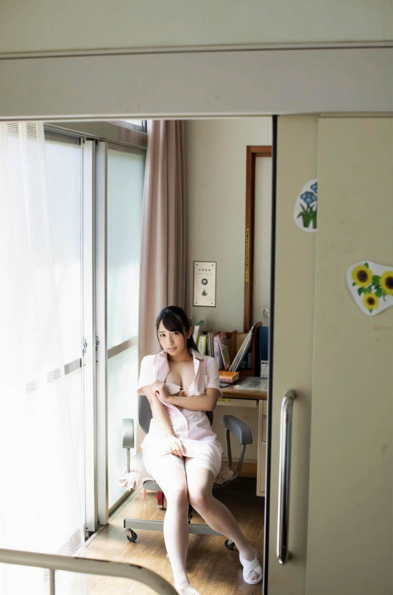 Mizuki Takanashi 高梨瑞樹, ギルドデジタル写真集 「綺麗なお姉さんはナース」 Set.02