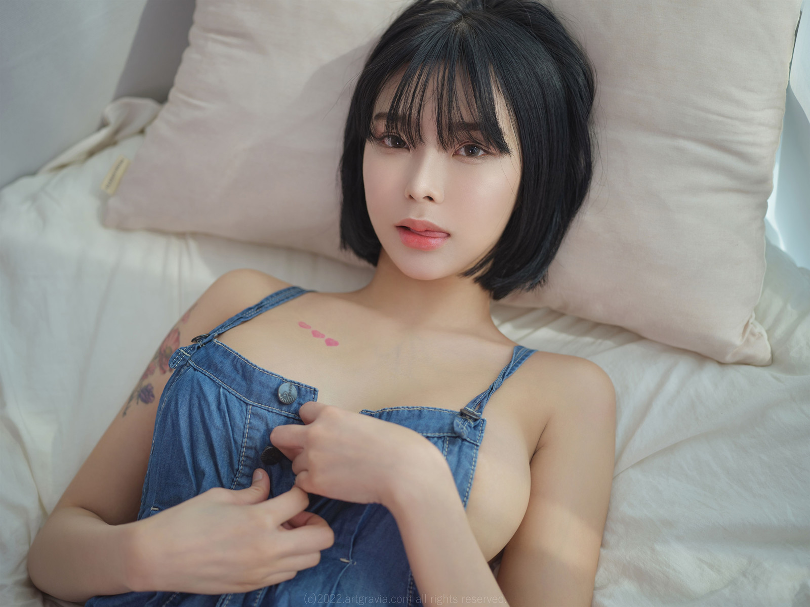 Song Mina 송민아, ArtGravia Vol.402 Photobook Set.01