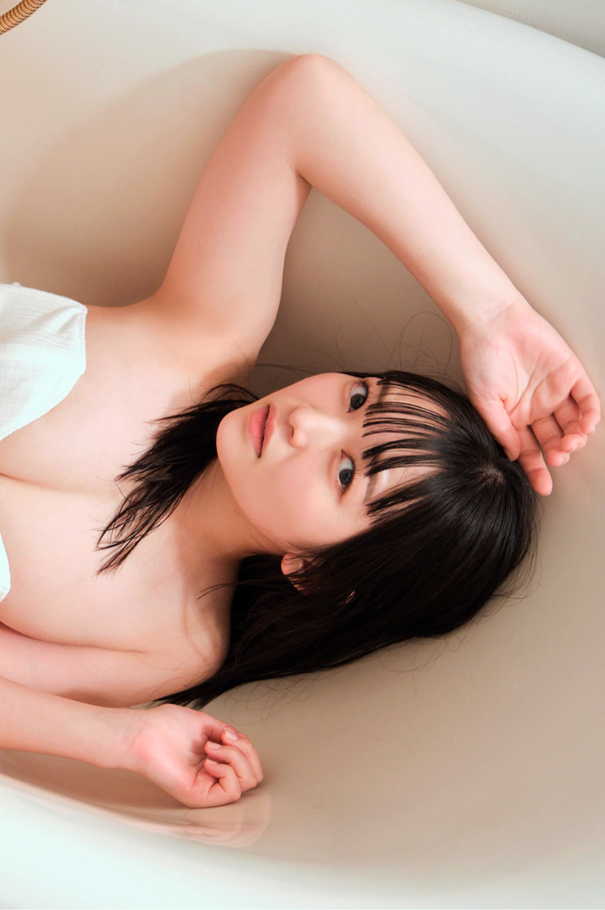 Suzuka Sayama 佐山すずか, 漫画アクションデジタル写真集 [君の隣にいたいんだ] Set.02
