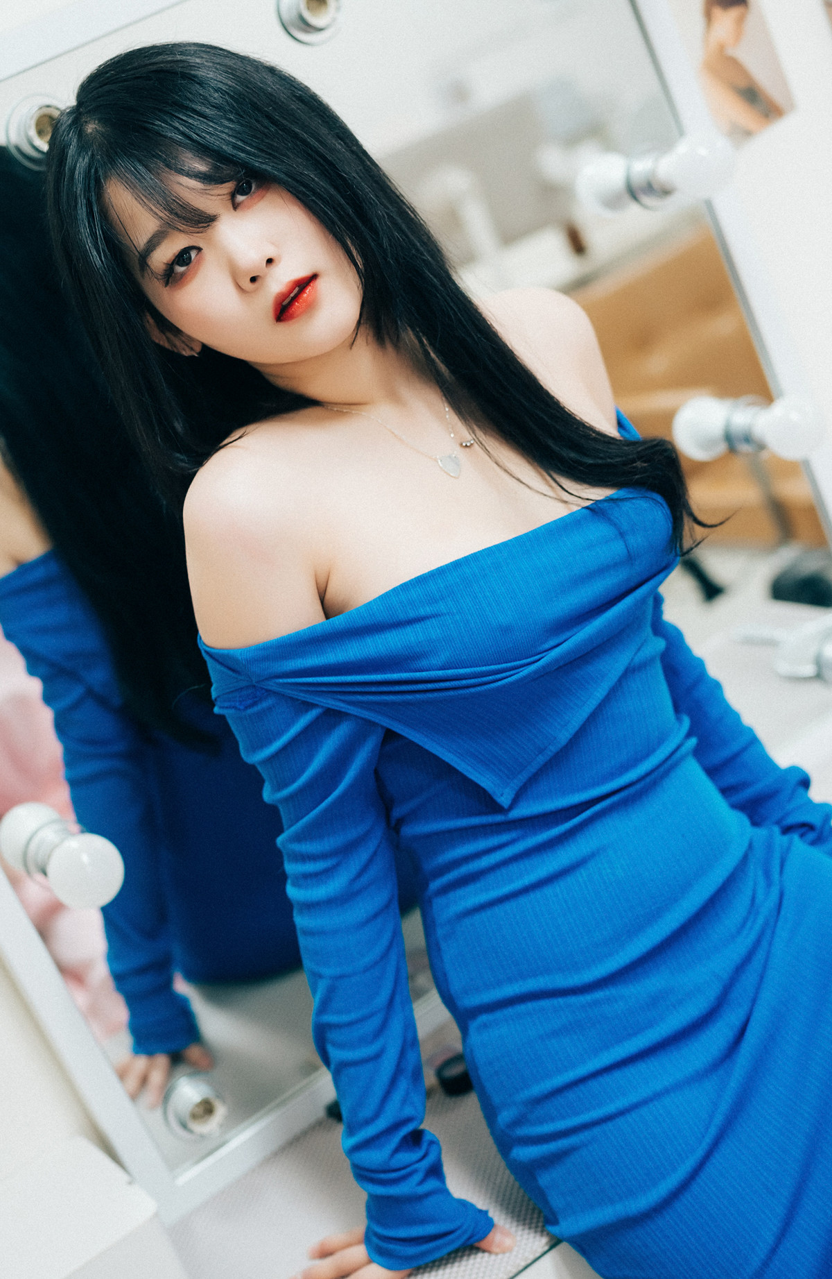 ZIA.Kwon 권지아, Loozy ‘Adult Hair Shop’ Set.01