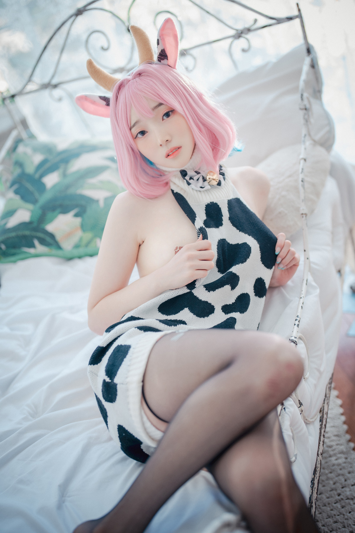 Bambi 밤비, DJAWA ‘Riamu’s Celebrating the Year of the Cow’ Set.02