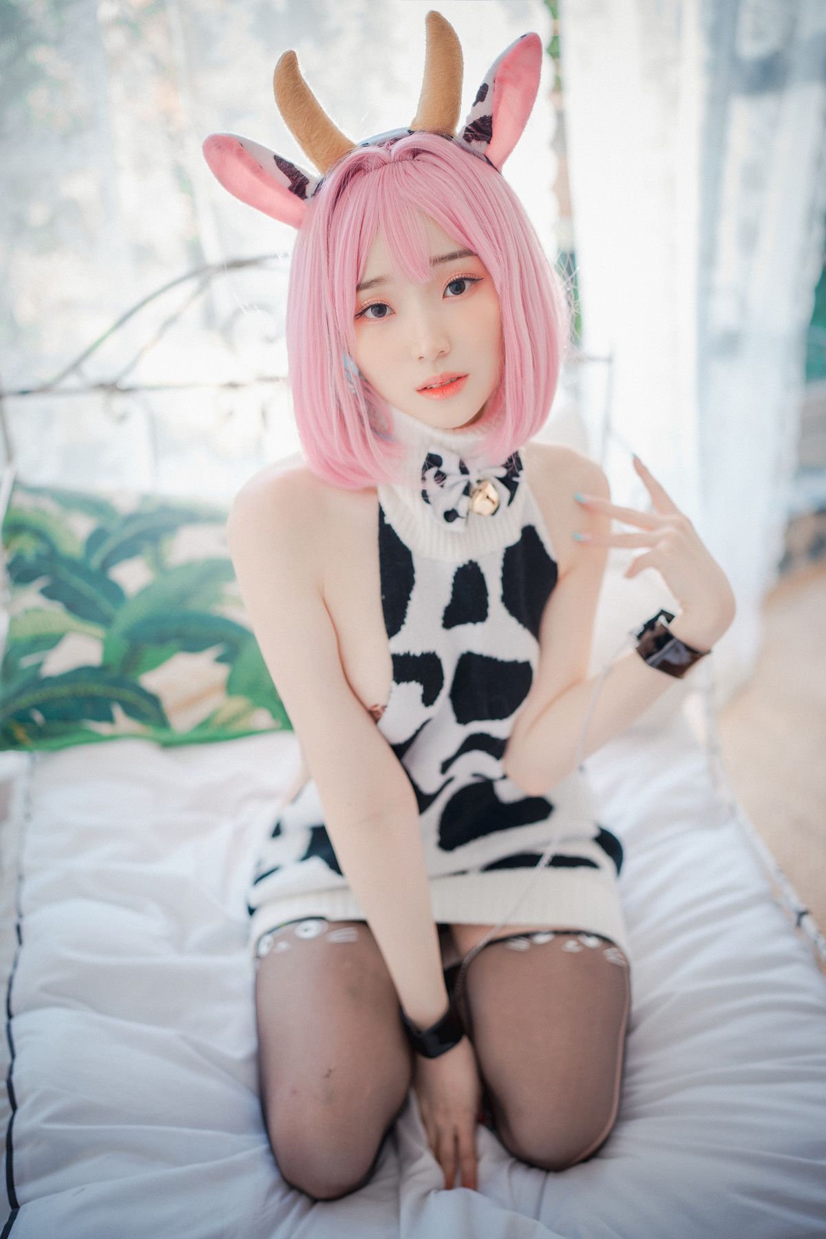 Bambi 밤비, DJAWA ‘Riamu’s Celebrating the Year of the Cow’ Set.02