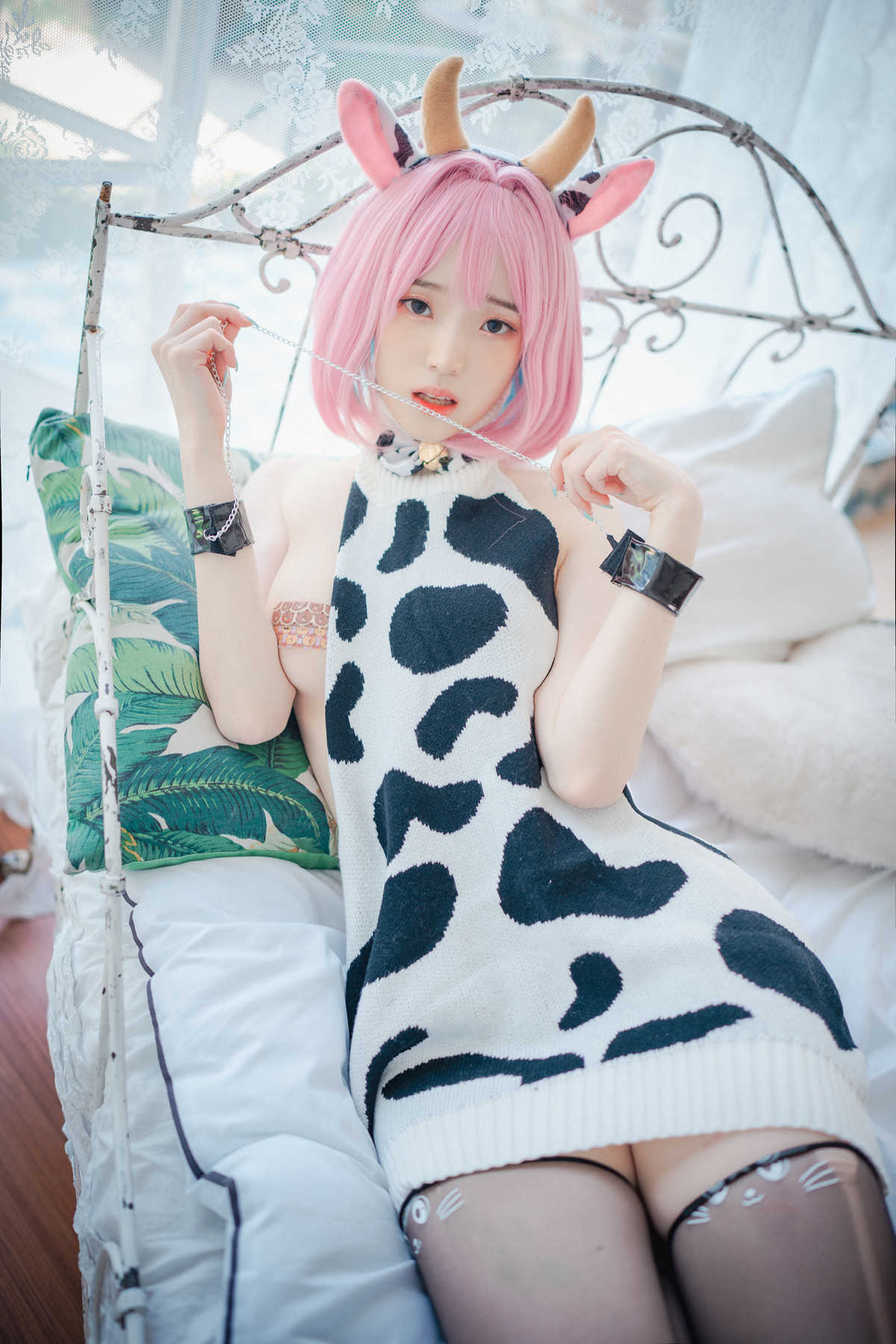 Bambi 밤비, DJAWA ‘Riamu’s Celebrating the Year of the Cow’ Set.02