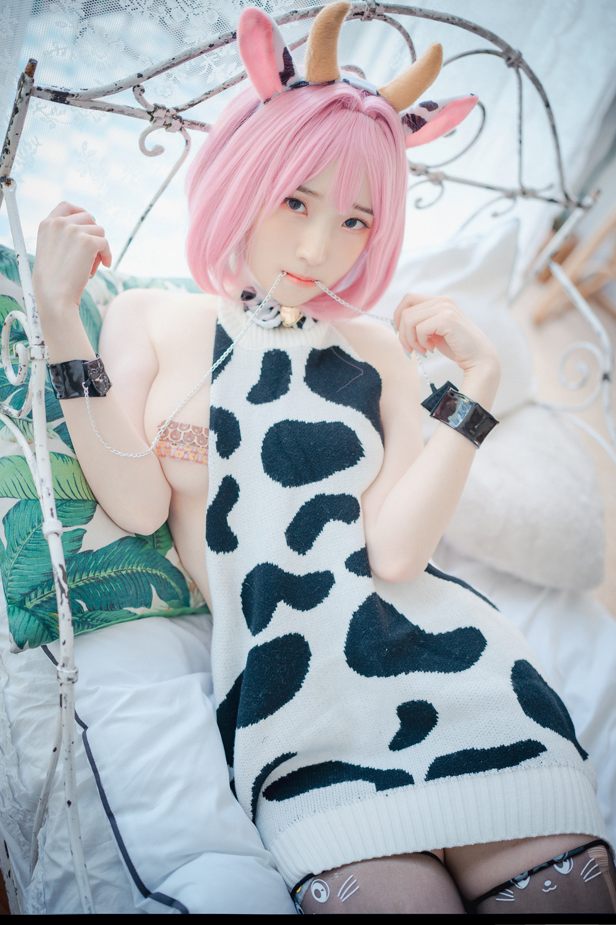 Bambi 밤비, DJAWA ‘Riamu’s Celebrating the Year of the Cow’ Set.02