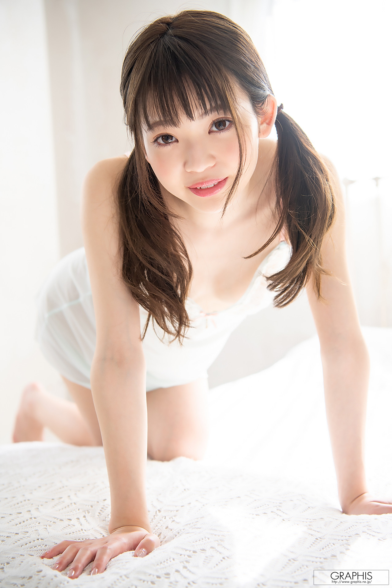 Izuna Maki 槙いずな, Graphis First Gravure 初脫ぎ娘 Vol.03