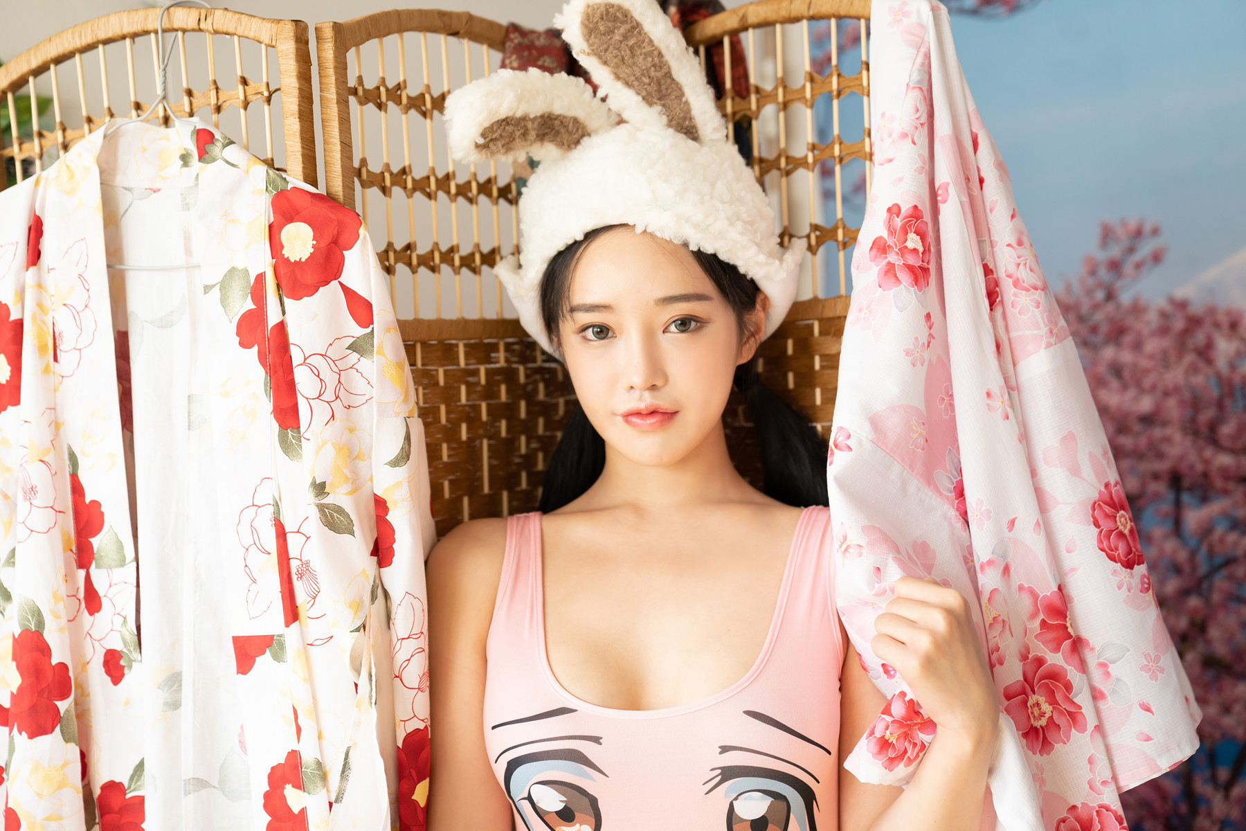 Leeae 이아이, Photobook ‘Bunny & Maid’ Set.01