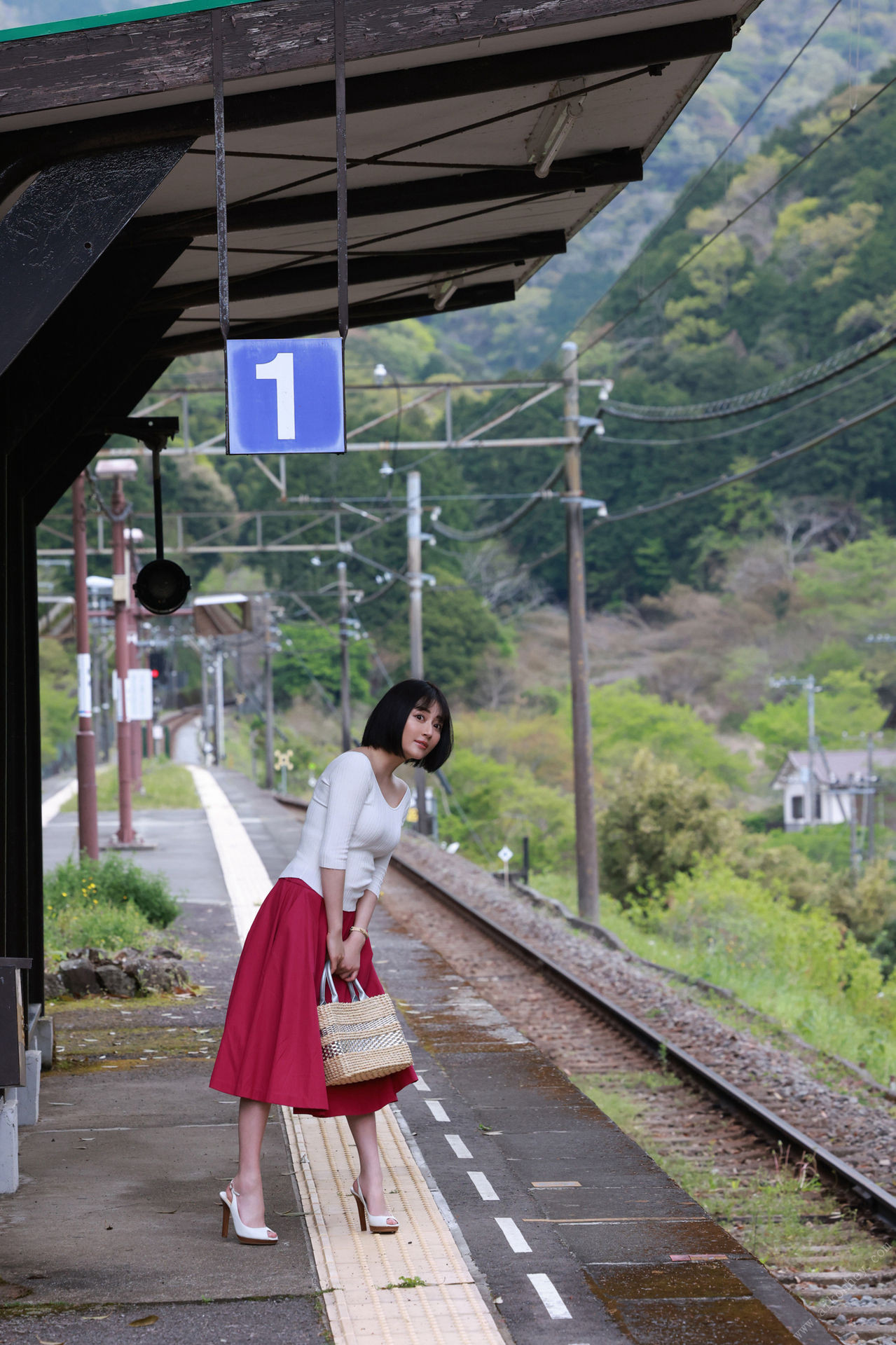 Manami Shindo 新藤まなみ, FRIDAYデジタル写真集 「Quenns オール未公開スペシャル Edition Vol.4」 Set.02