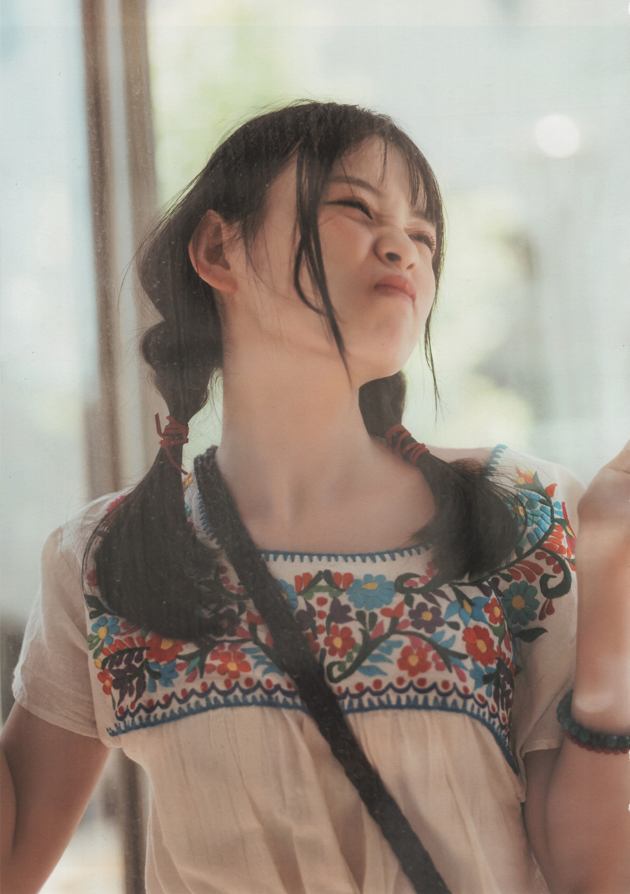 Yui Yokoyama 横山结衣, 1st写真集 [未熟な光] Set.01