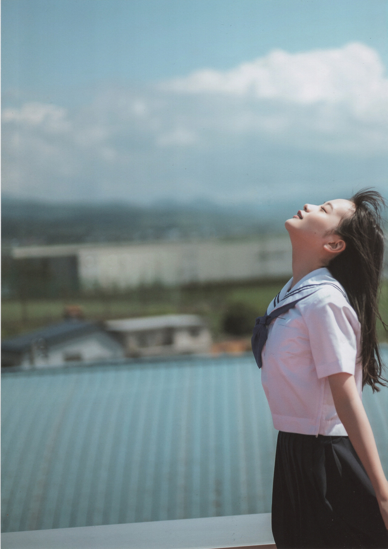 Yui Yokoyama 横山结衣, 1st写真集 [未熟な光] Set.03