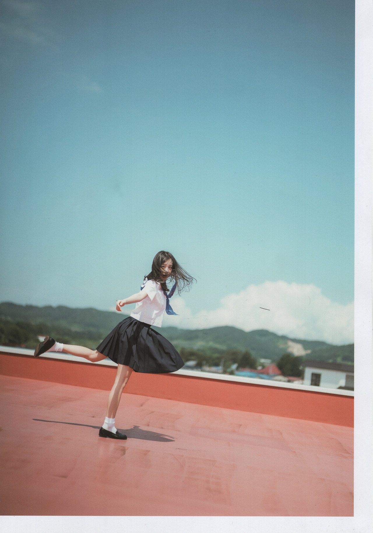 Yui Yokoyama 横山结衣, 1st写真集 [未熟な光] Set.03