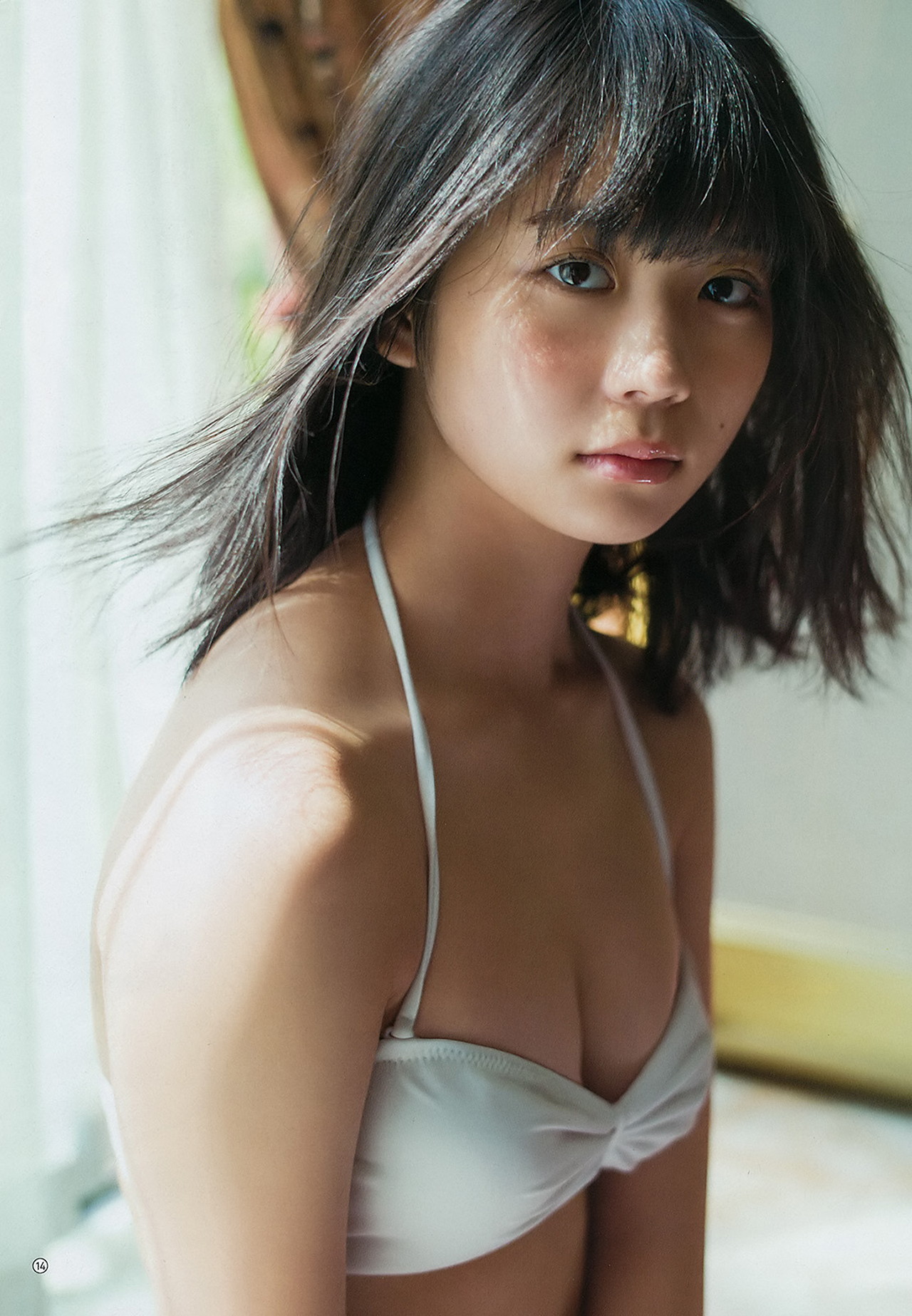 Yuna Obata 小畑優奈, Young Gangan 2017 No.22 (ヤングガンガン 2017年22号)