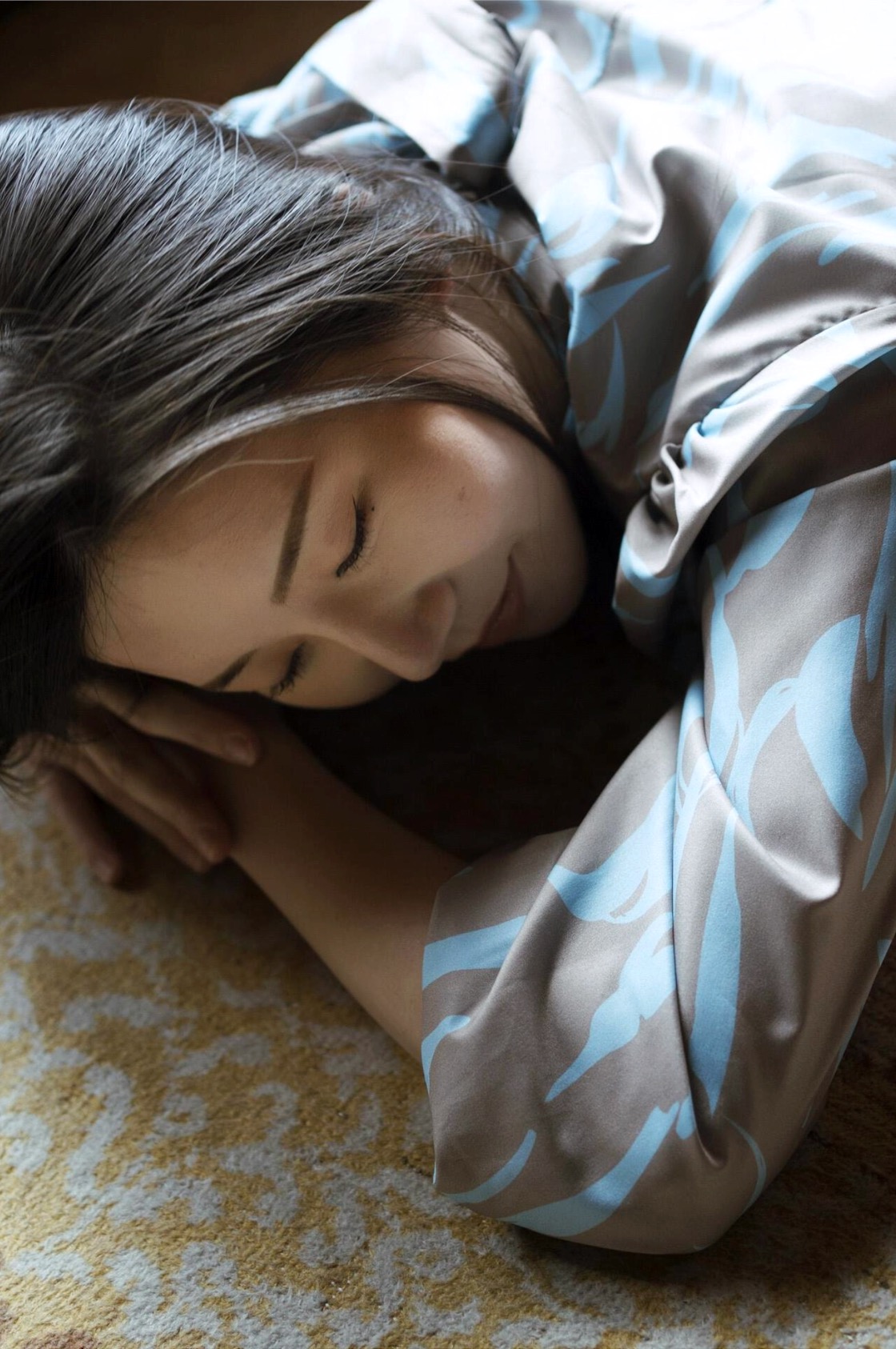 謎の美女17 ファースト写真集 『ひとひらの舞』 Set.01