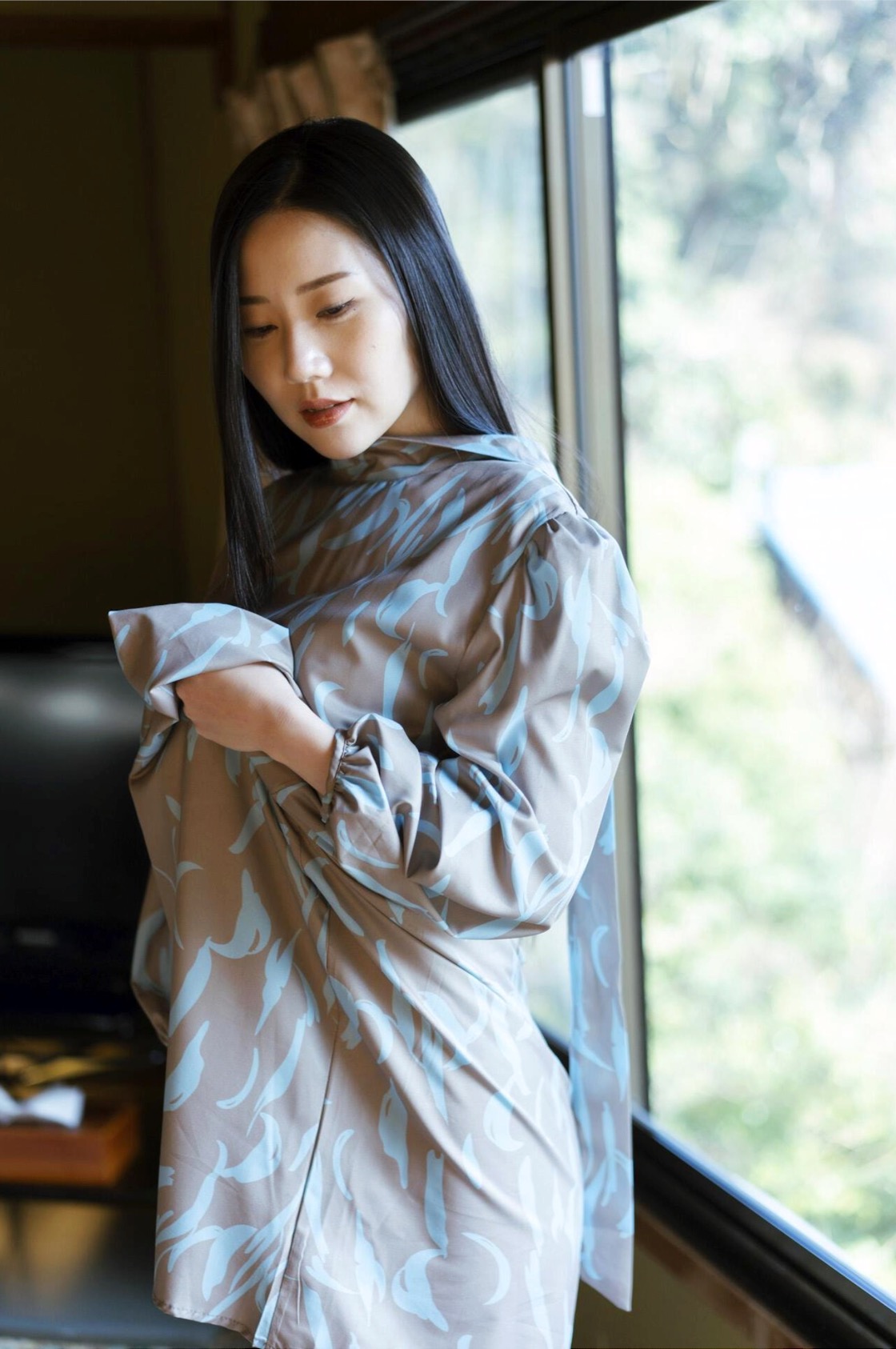 謎の美女17 ファースト写真集 『ひとひらの舞』 Set.01