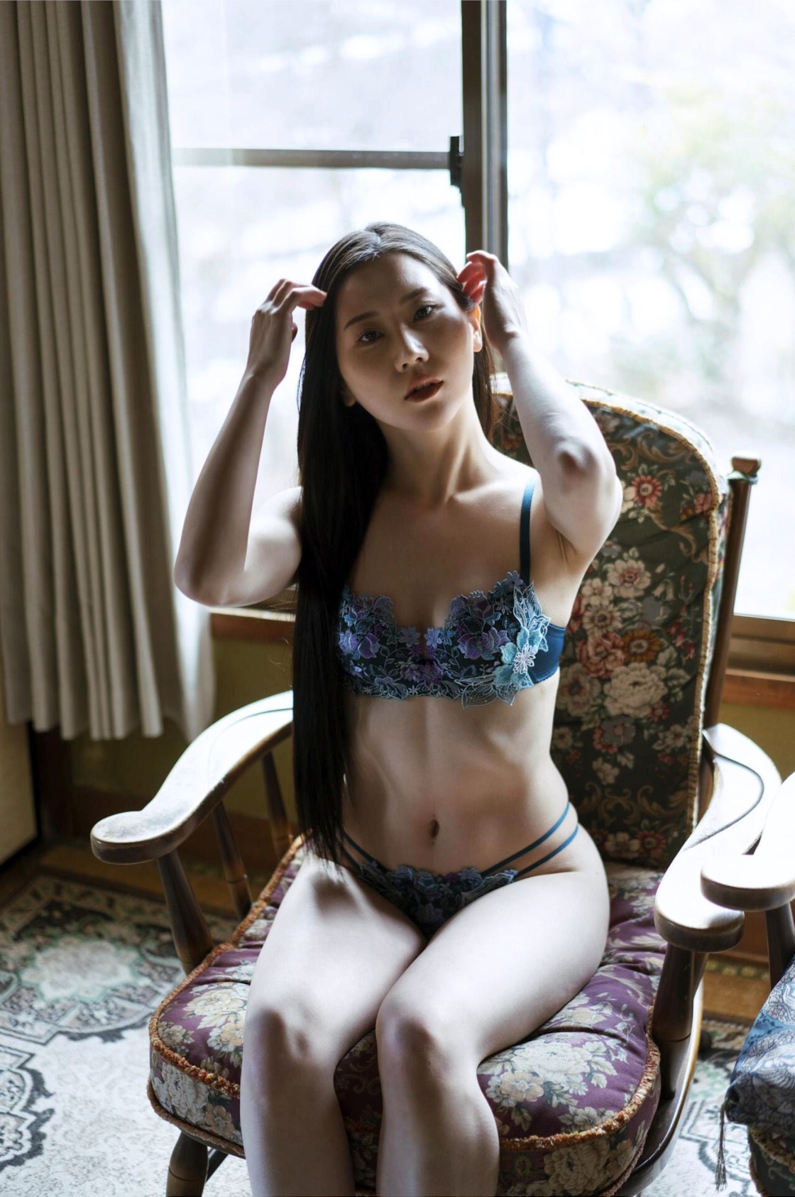 謎の美女17 ファースト写真集 『ひとひらの舞』 Set.01