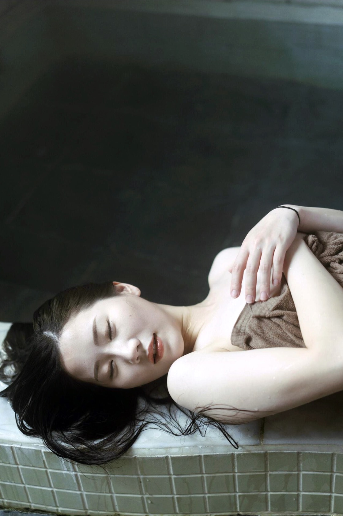 謎の美女17 ファースト写真集 『ひとひらの舞』 Set.03