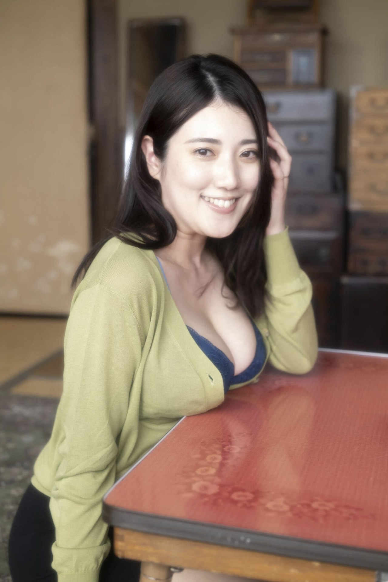 Aya Kusano 草野綾, デジタル写真集 [Exciting Girls ~もしもあのグラドルが若妻だったら~] Set.01