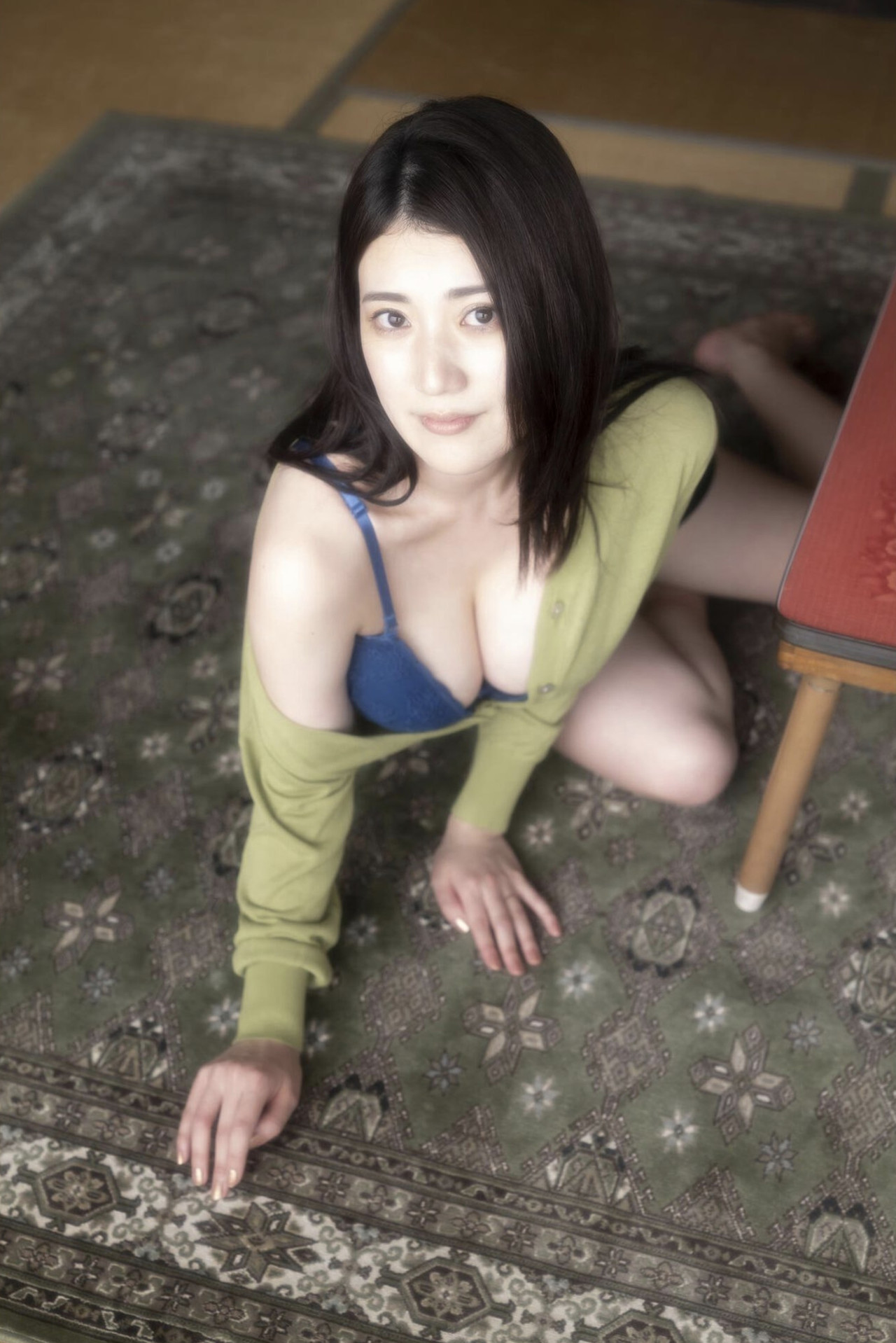 Aya Kusano 草野綾, デジタル写真集 [Exciting Girls ~もしもあのグラドルが若妻だったら~] Set.01
