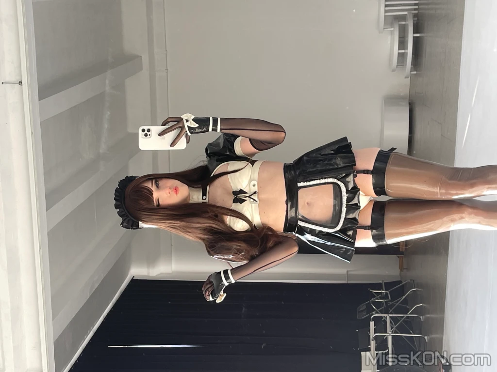 Coser@Candy_Ball_ Latex Maid