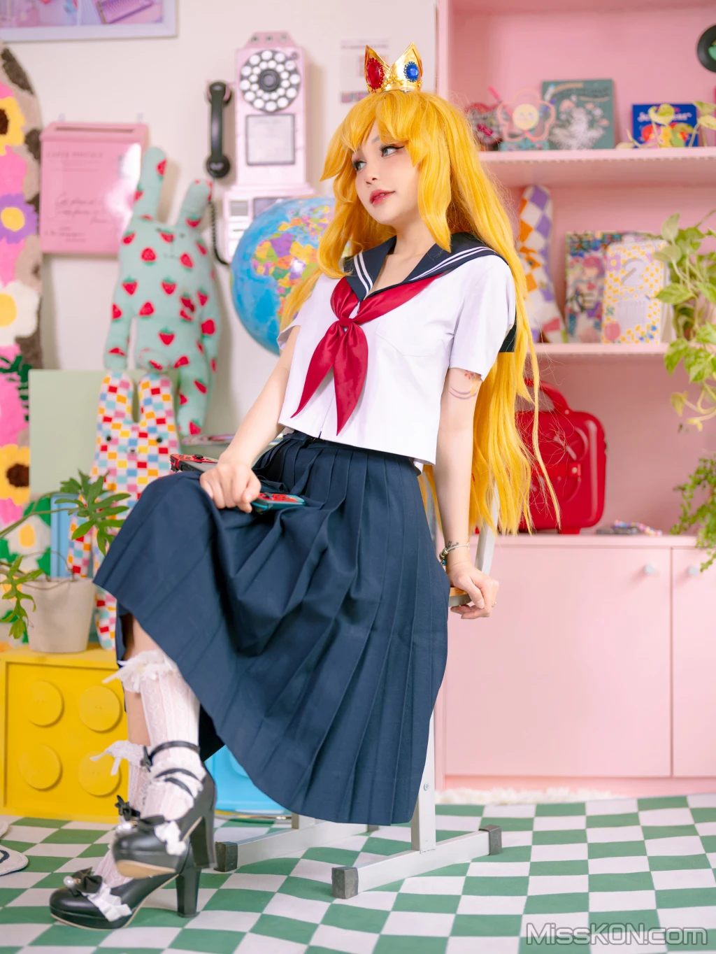 Coser@Joyce Lin_ Peach School Girl