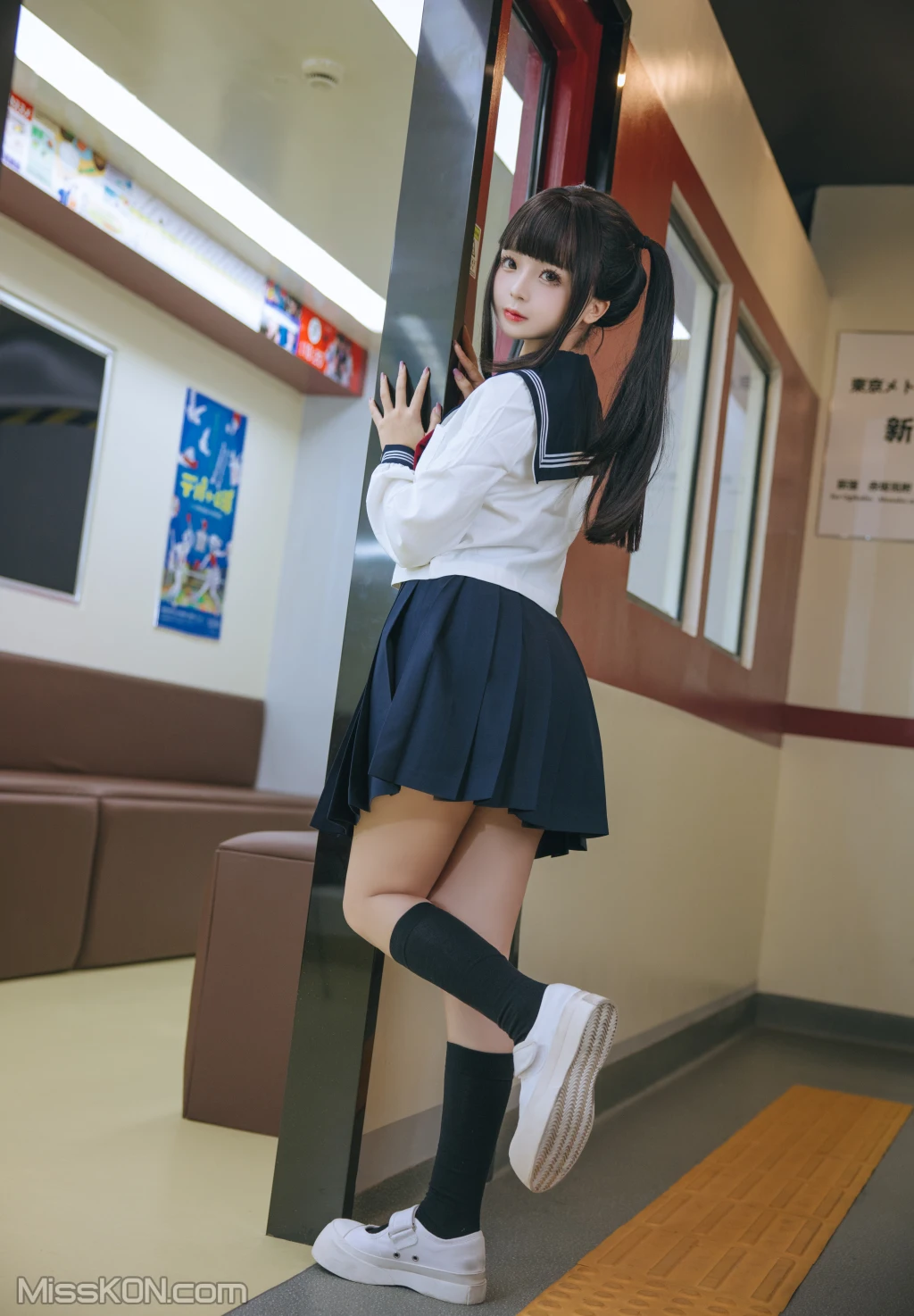 Coser@日奈娇_ 列车JK