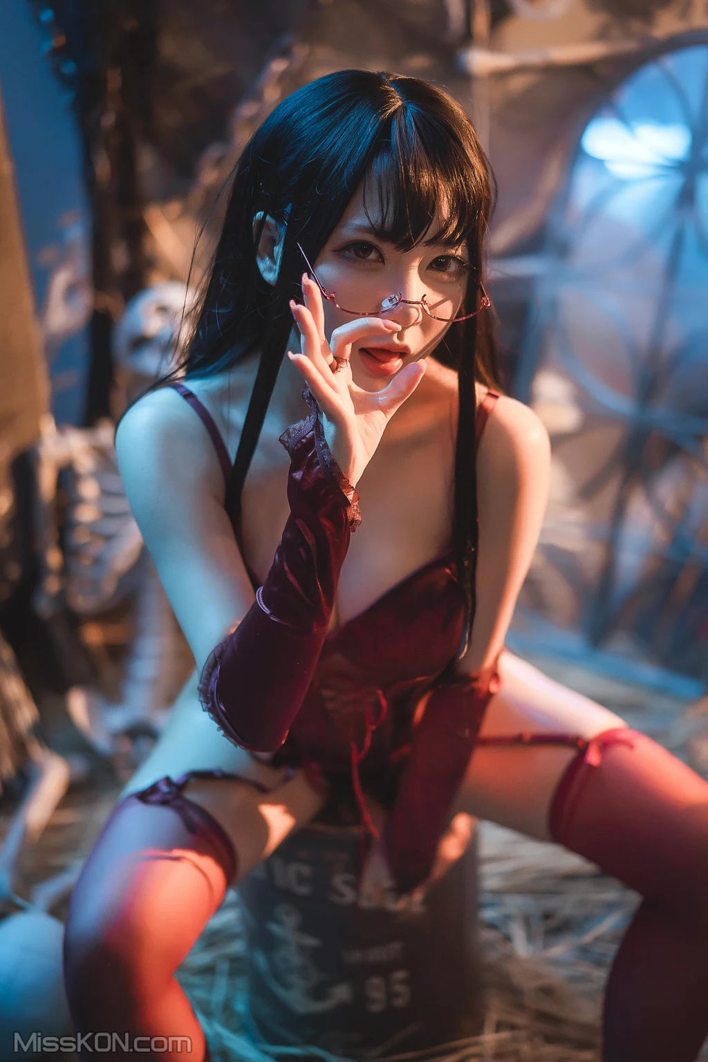 Coser@是一只熊仔吗_ 红色corset