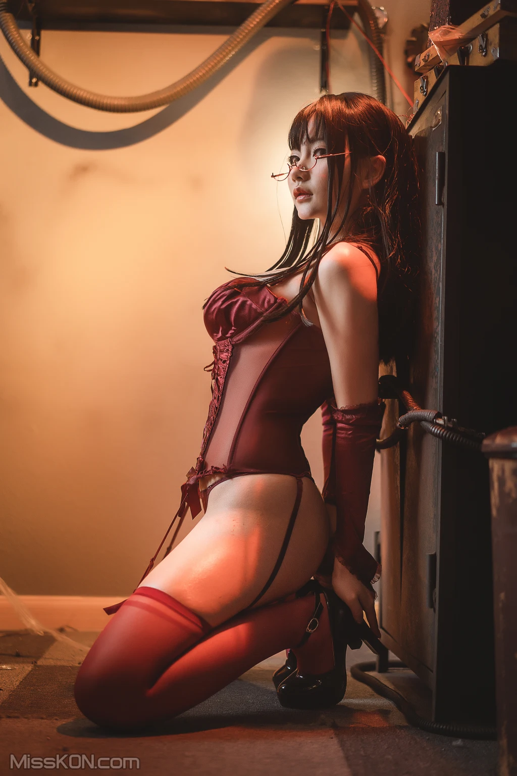 Coser@是一只熊仔吗_ 红色corset