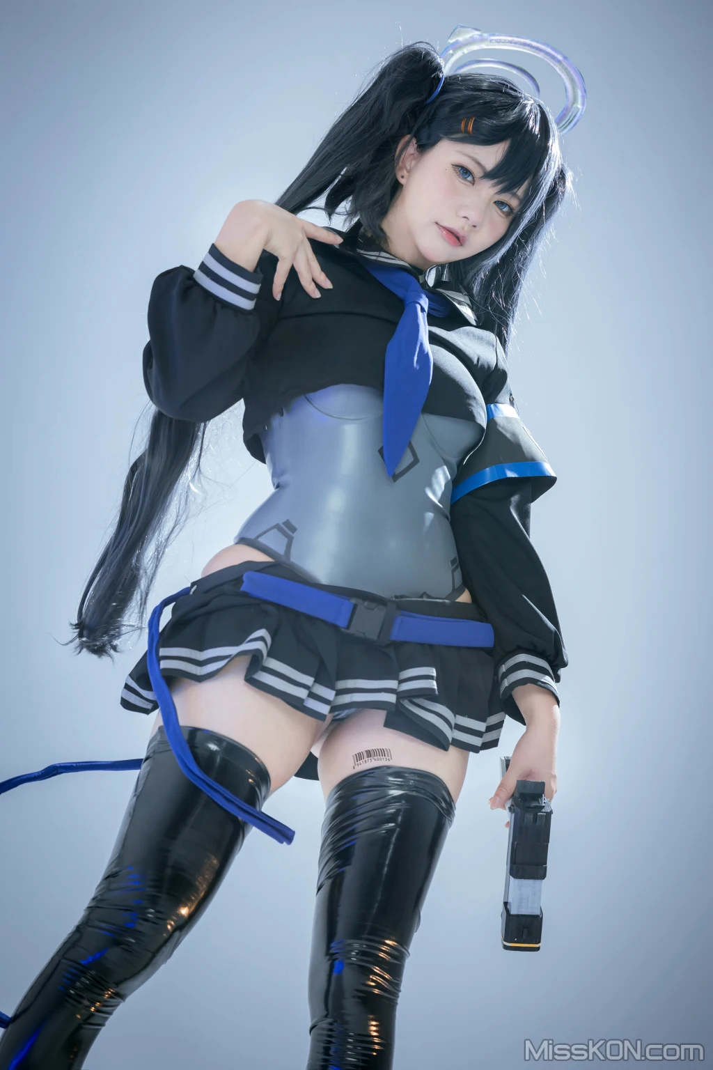 Coser@是一只熊仔吗_ 蓝色袖章