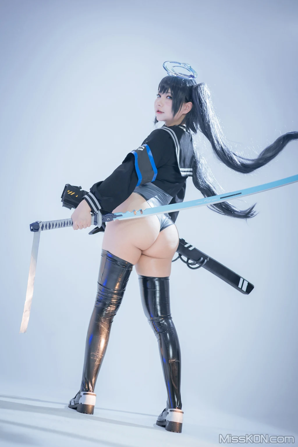 Coser@是一只熊仔吗_ 蓝色袖章