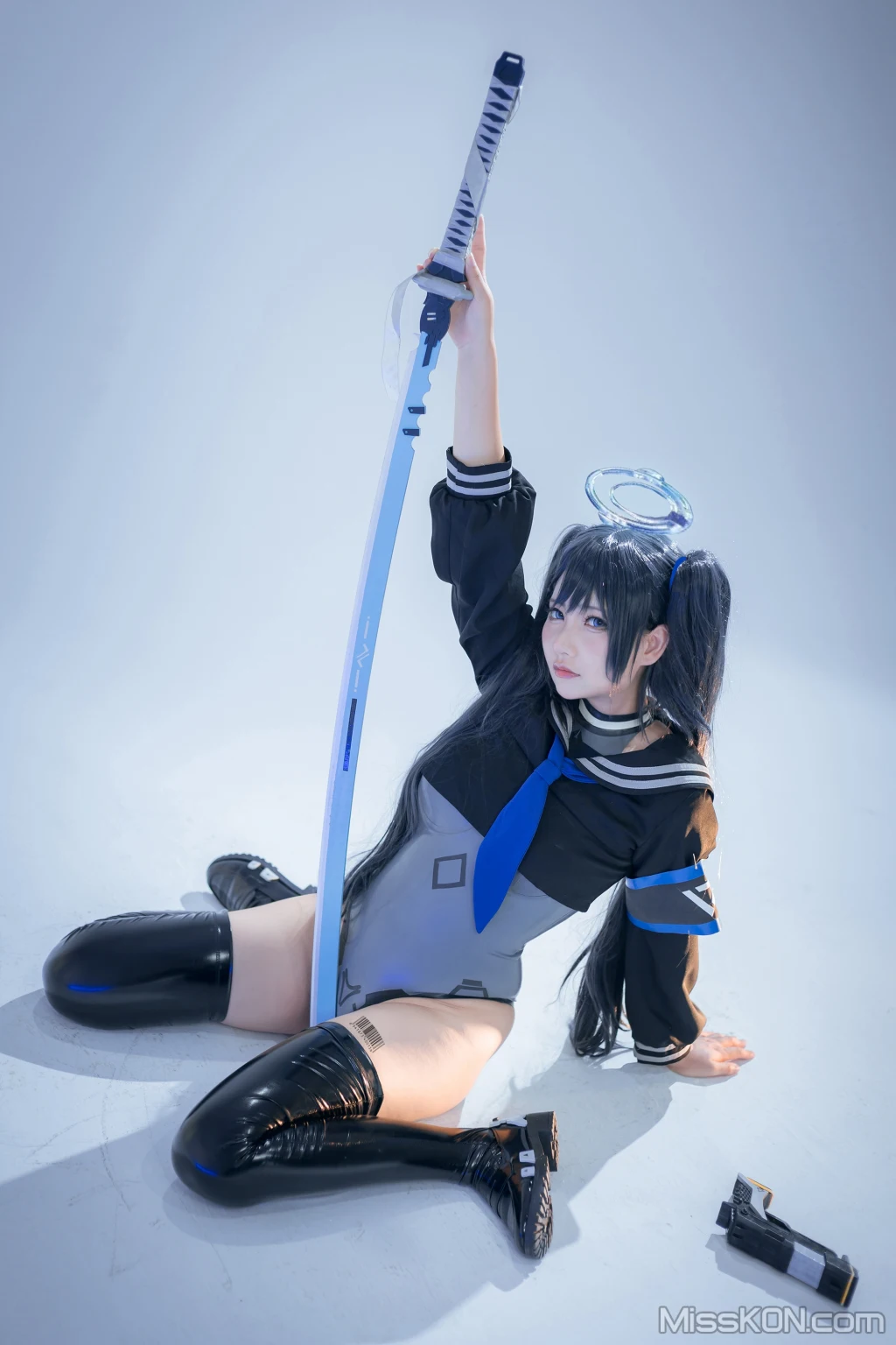 Coser@是一只熊仔吗_ 蓝色袖章