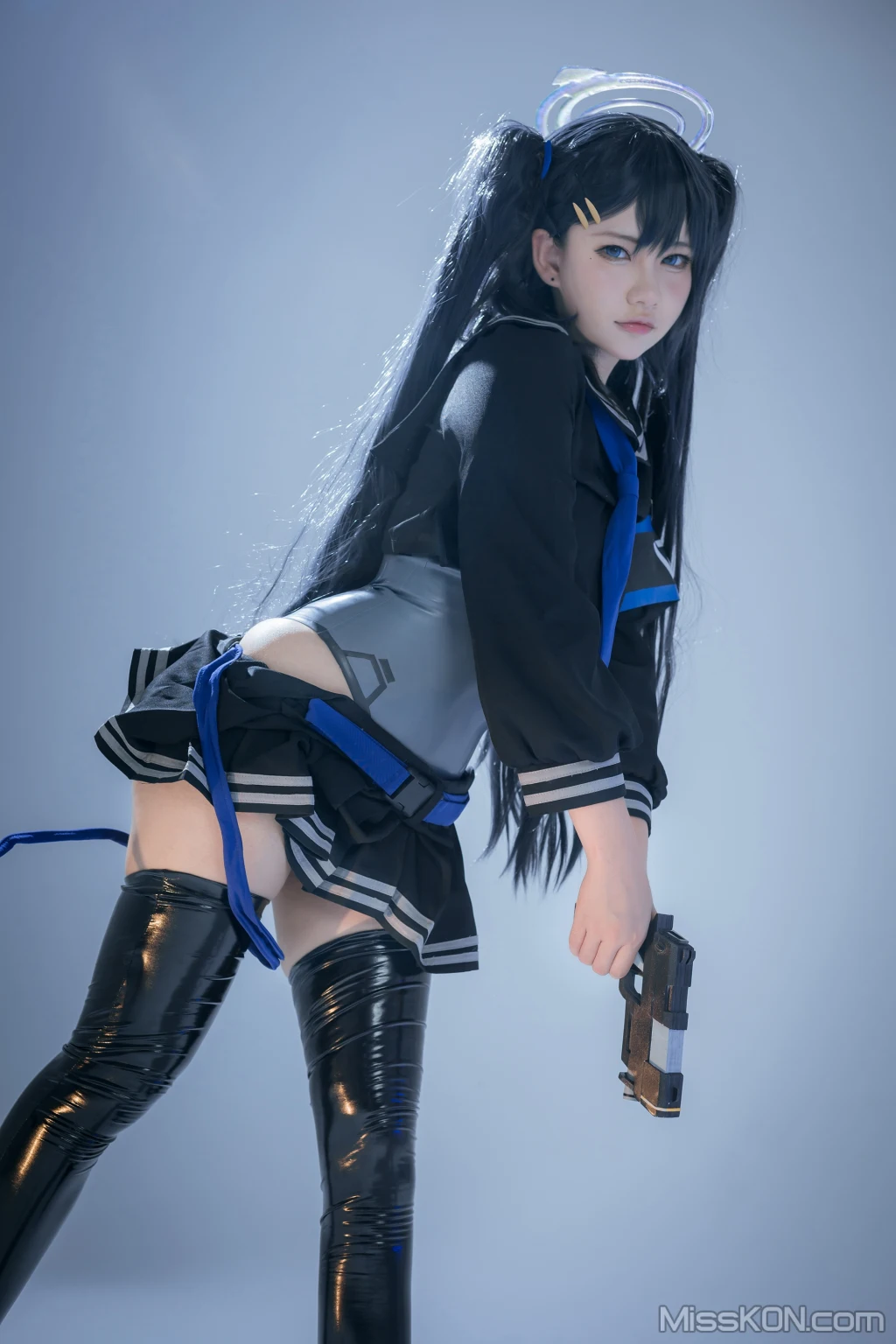 Coser@是一只熊仔吗_ 蓝色袖章