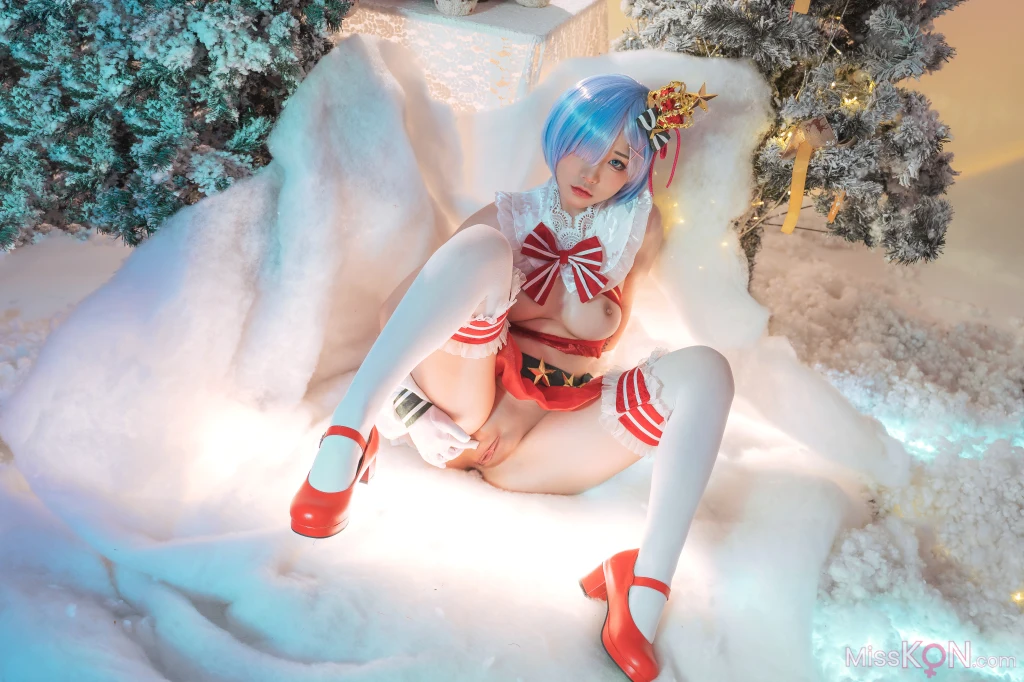 Coser@爆机少女喵小吉 (Nekokoyoshi)_ Christmas Begins