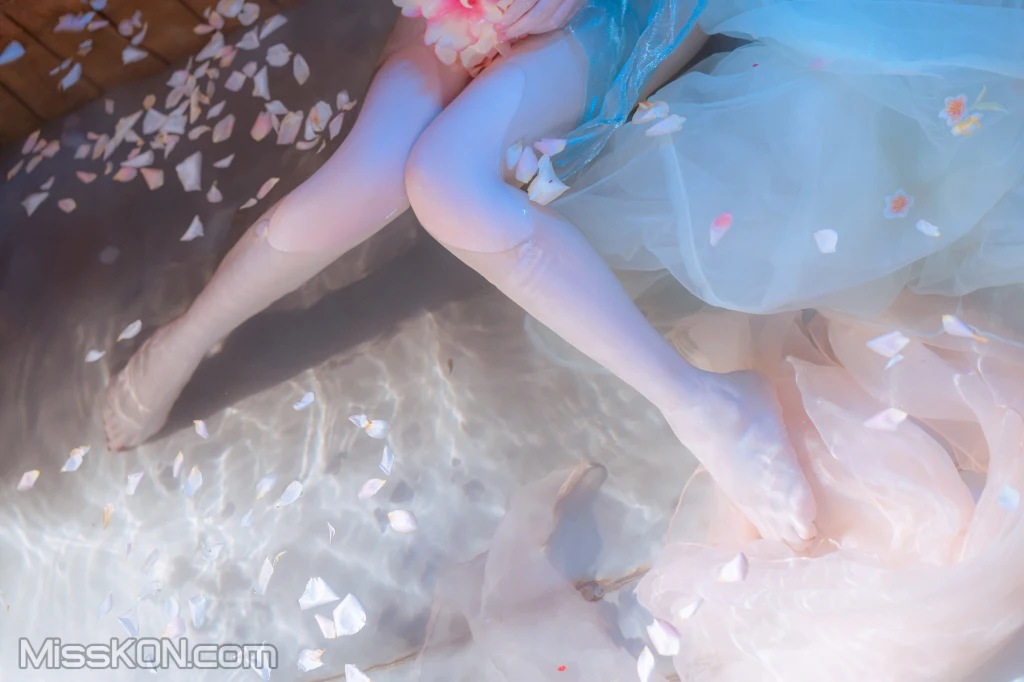 Coser@爆机少女喵小吉 (Nekokoyoshi)_ 临江仙