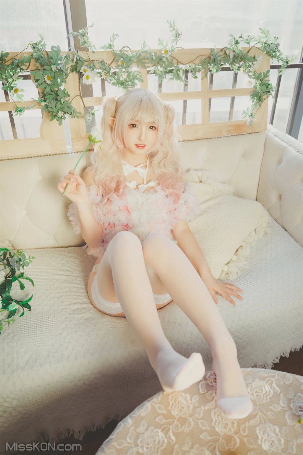 Coser@神楽坂真冬 Vol.082_ 绝对企画-黑白丝《柔らかい永遠》